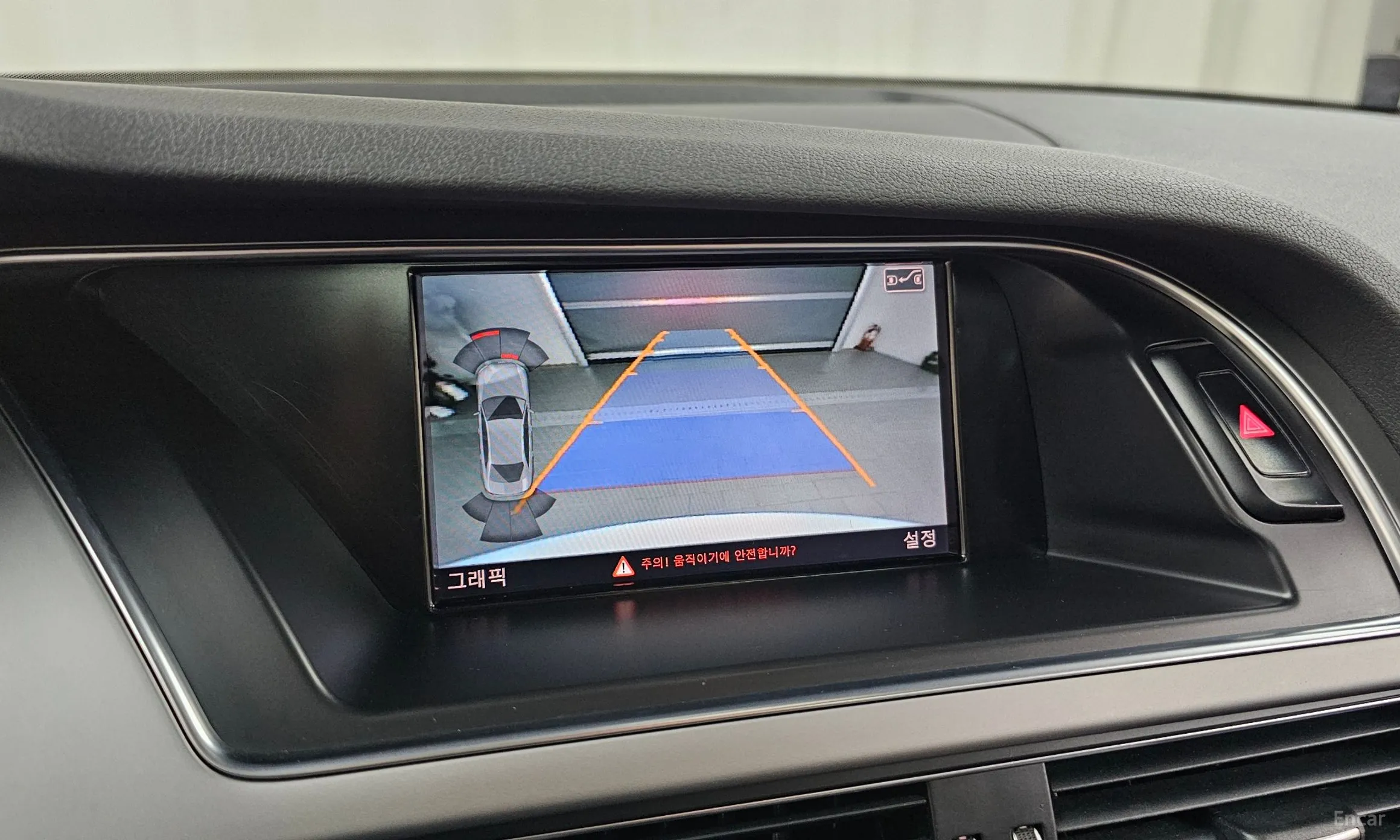 Audi New A4 превью 17