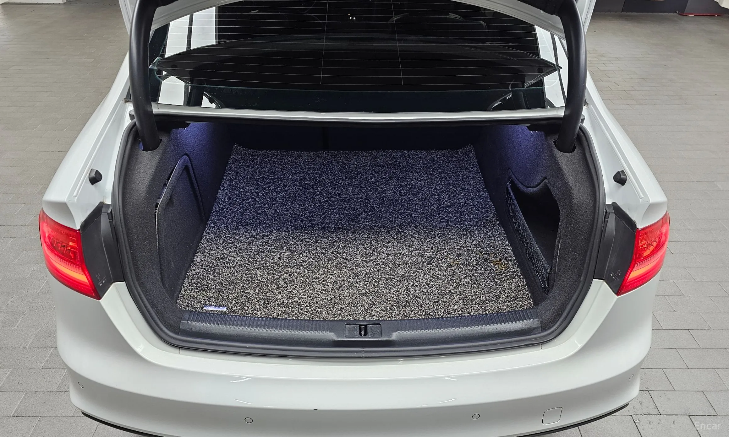 Audi New A4 превью 20