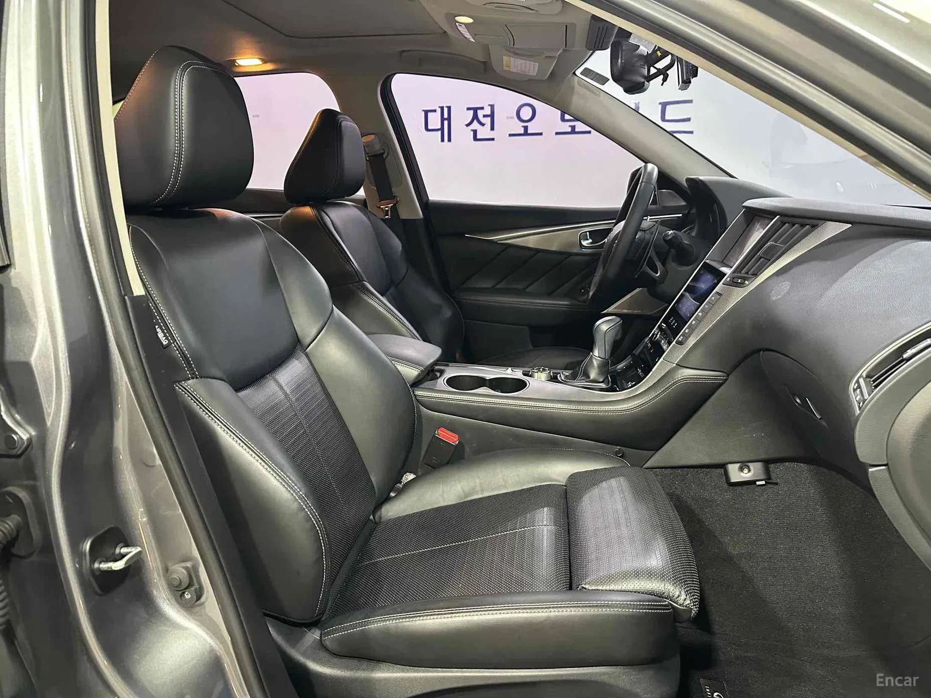 Infiniti Q50 превью 17