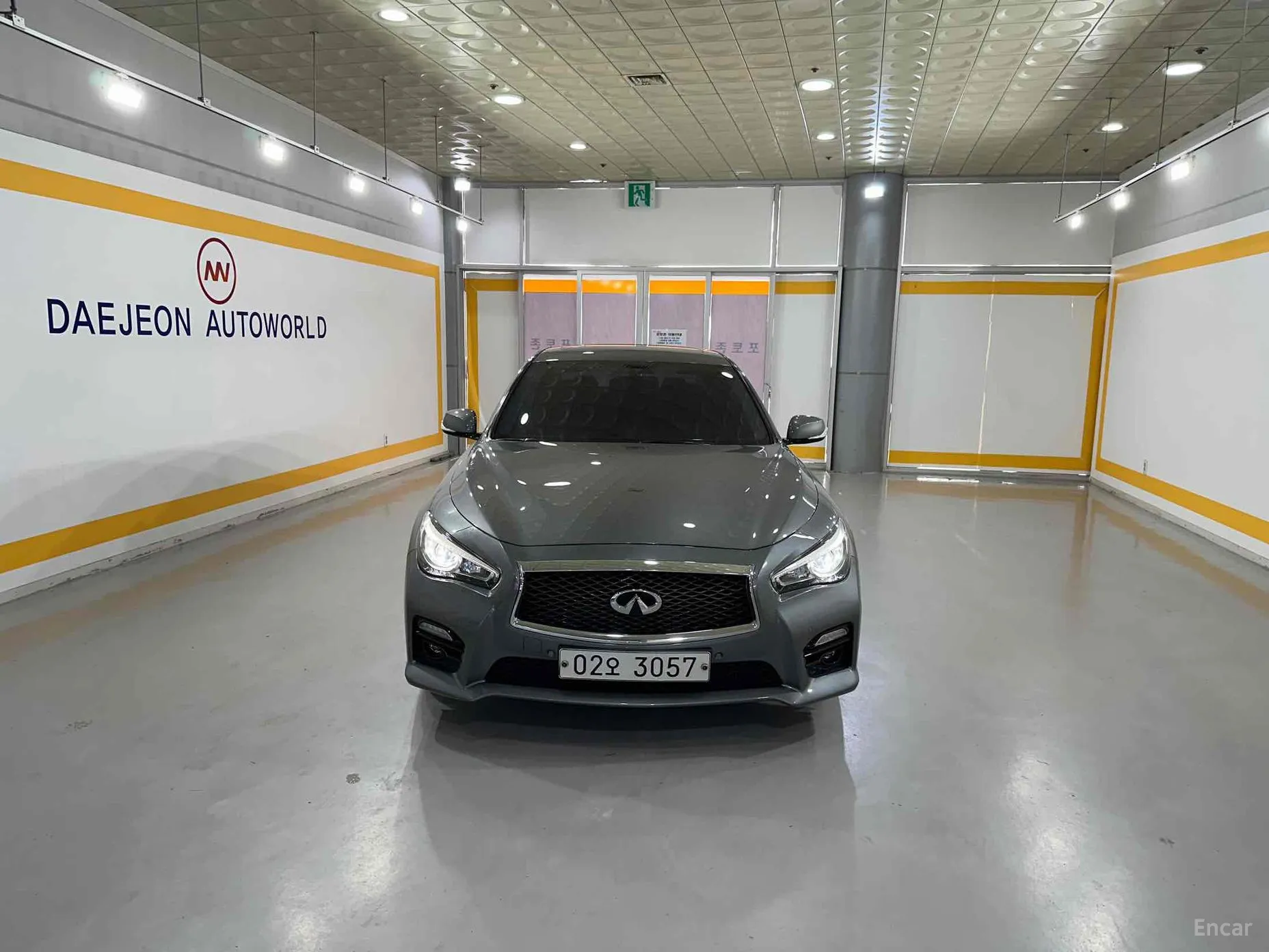 Infiniti Q50 превью 8