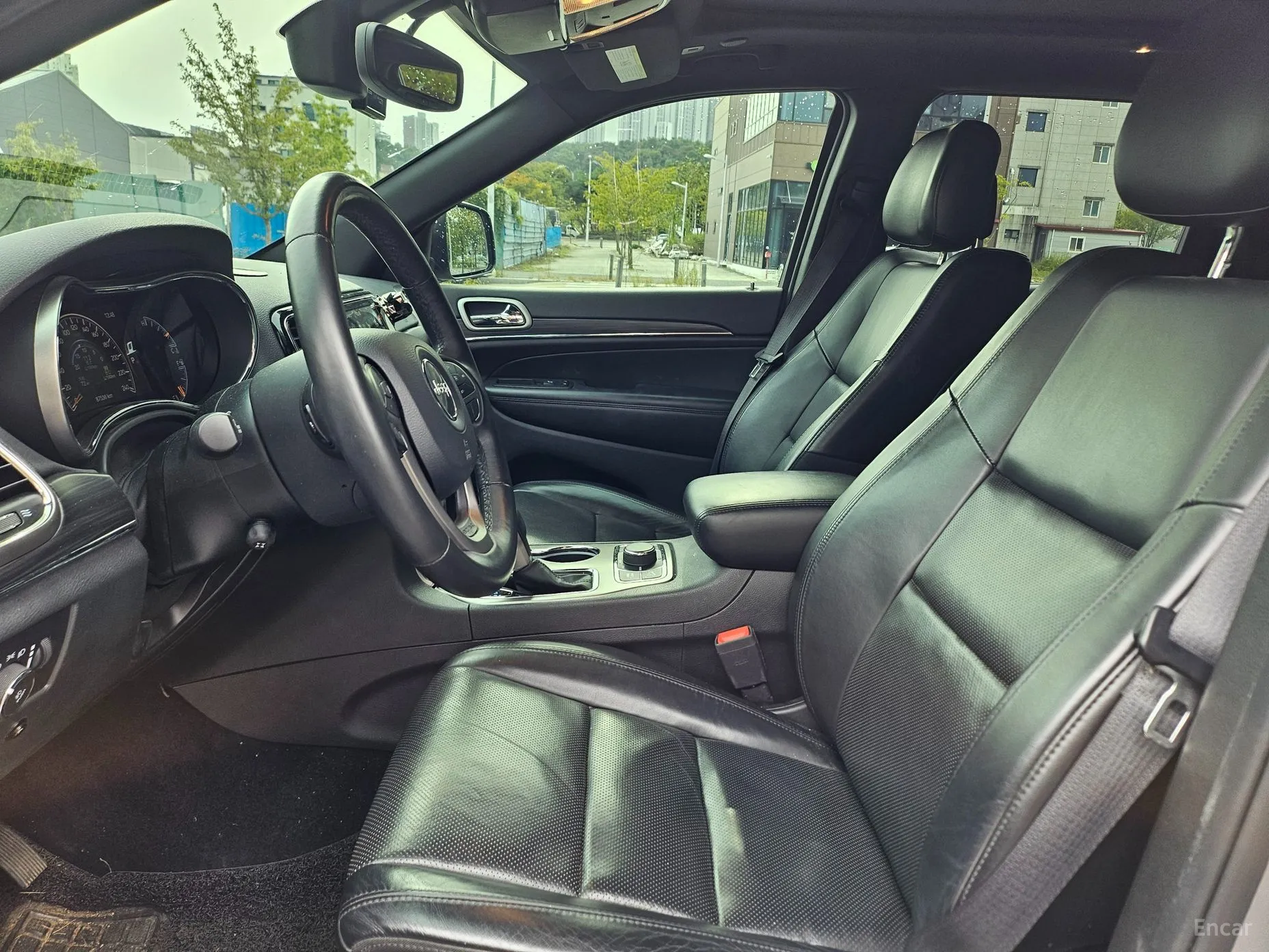 Jeep Grand Cherokee превью 12