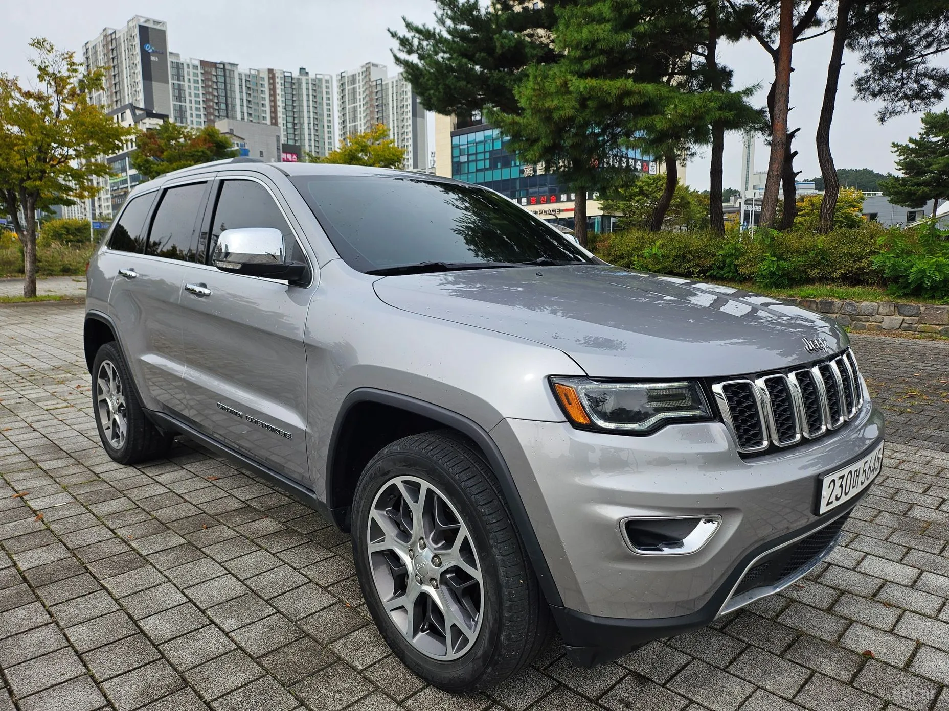 Jeep Grand Cherokee превью 3