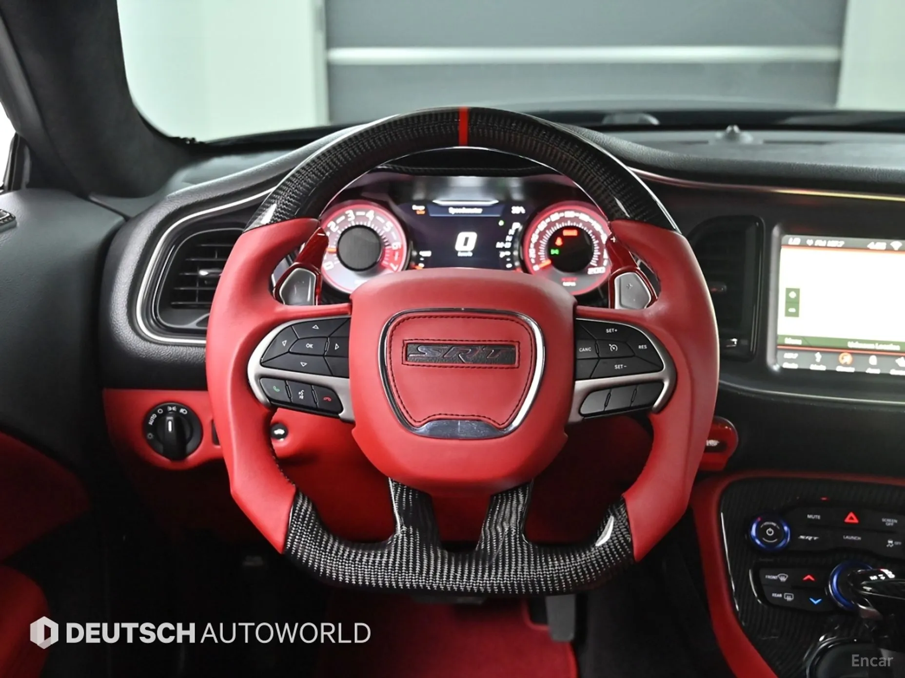 Dodge Challenger превью 13