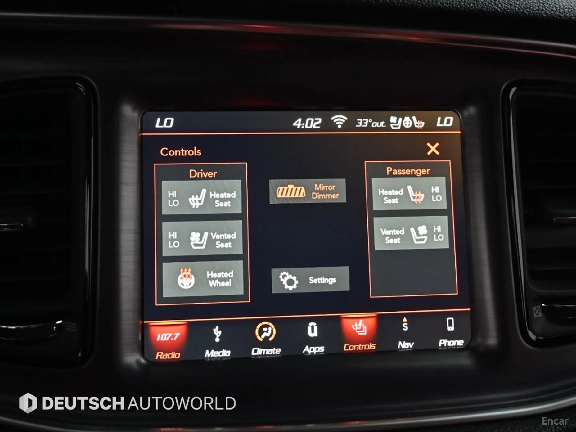Dodge Challenger превью 17