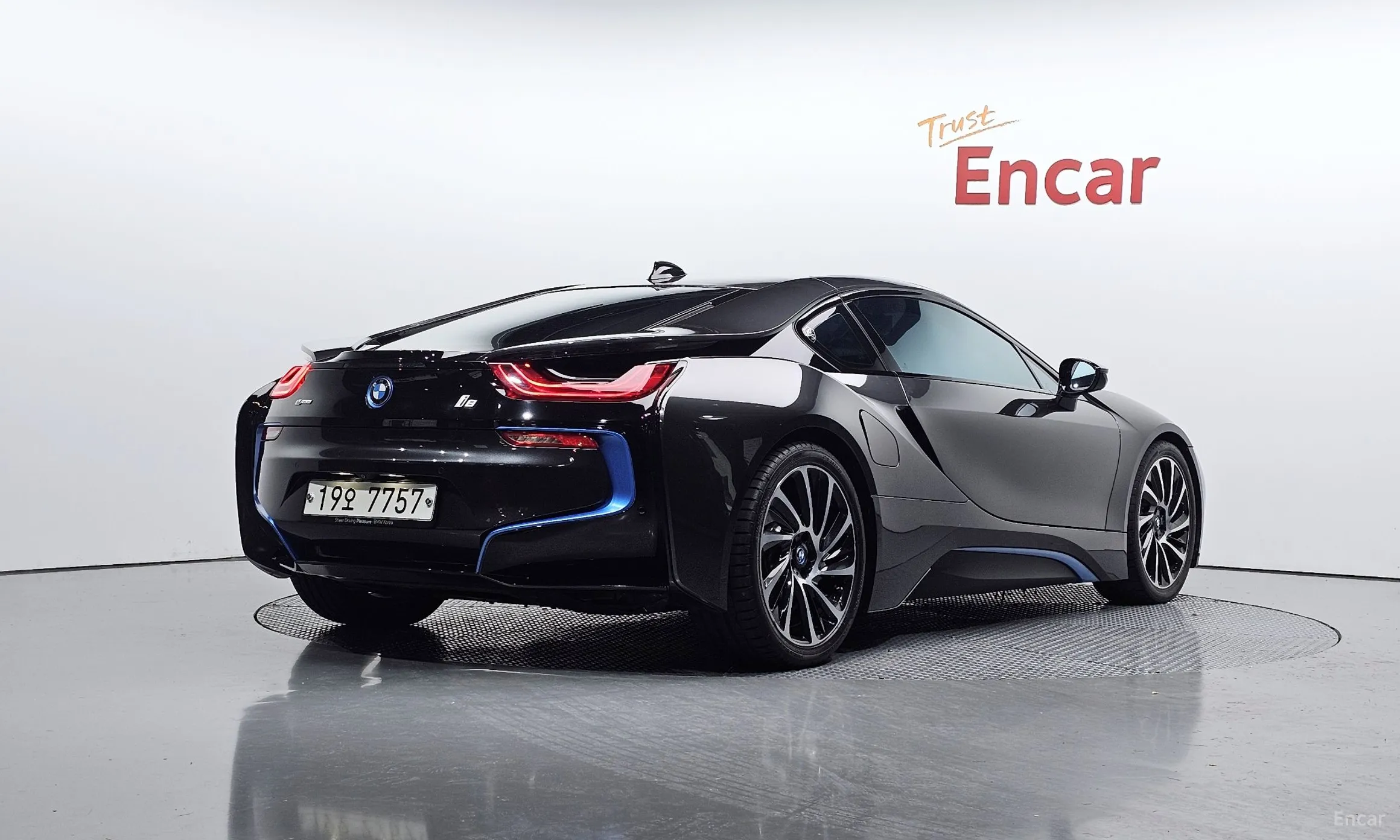 BMW i8