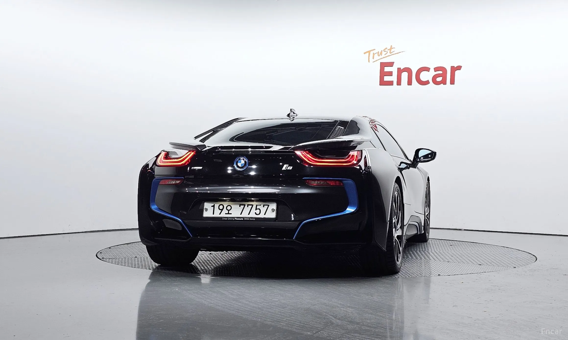 BMW i8 превью 4