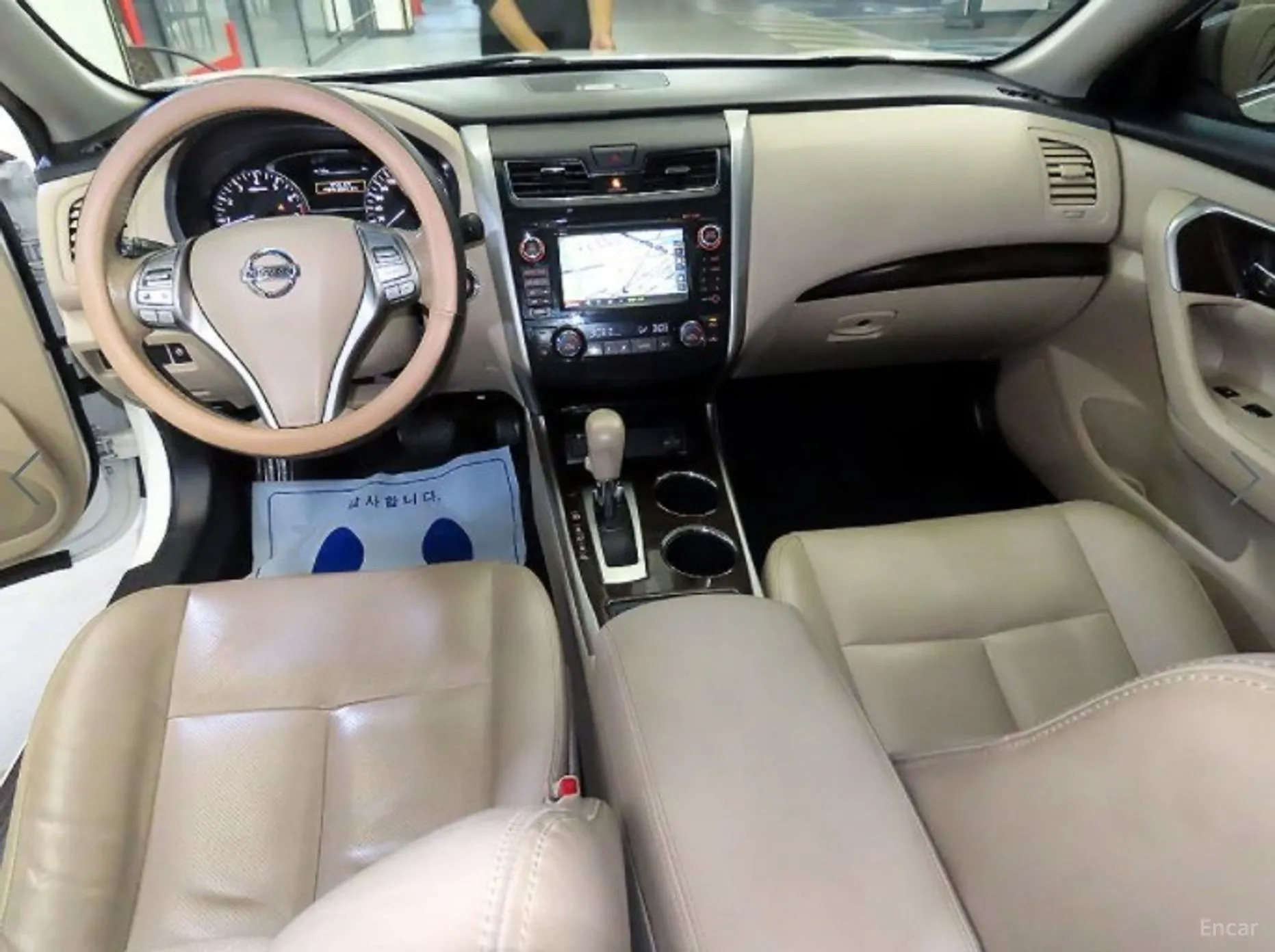 Nissan Altima превью 10