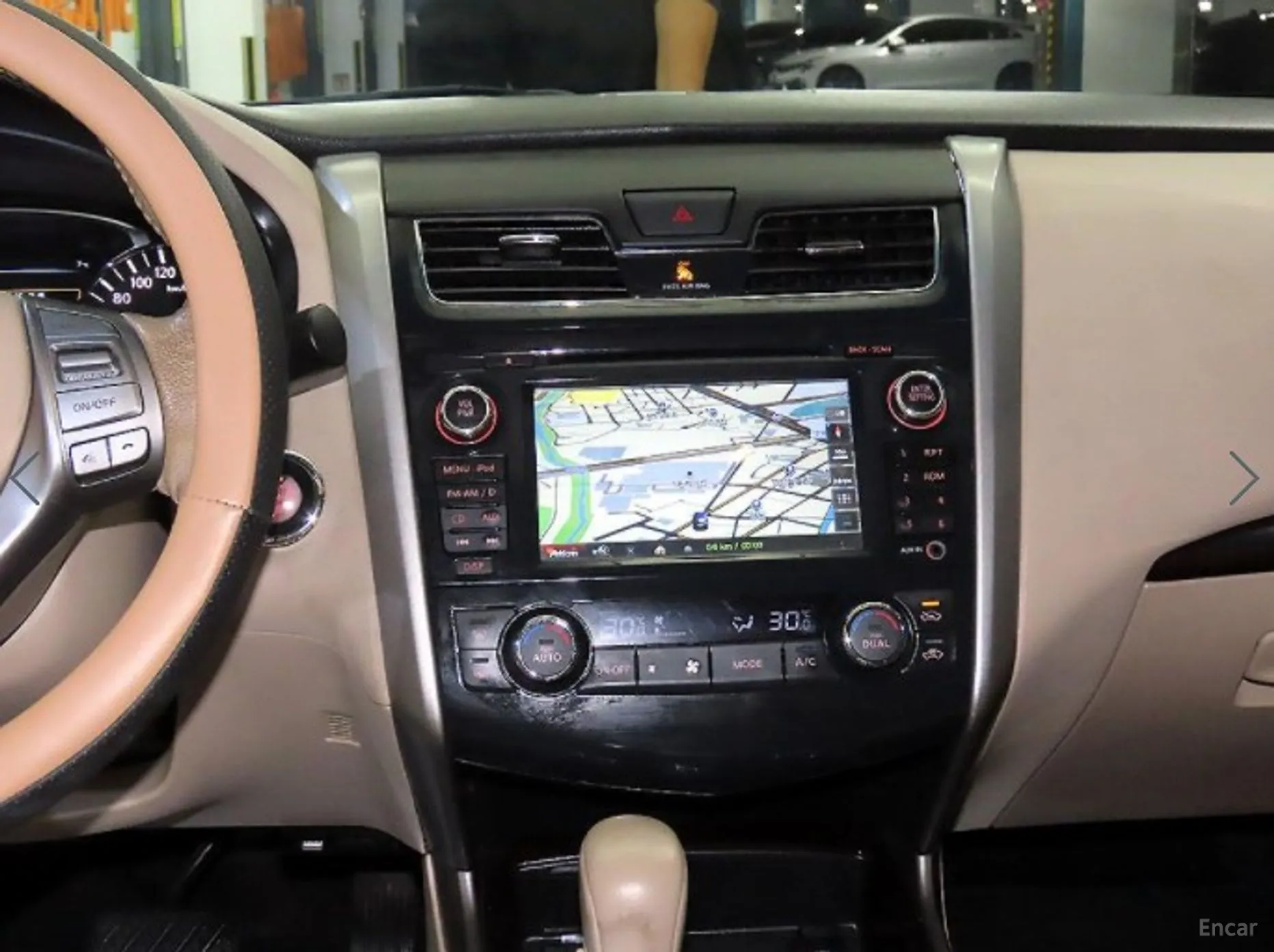 Nissan Altima превью 11
