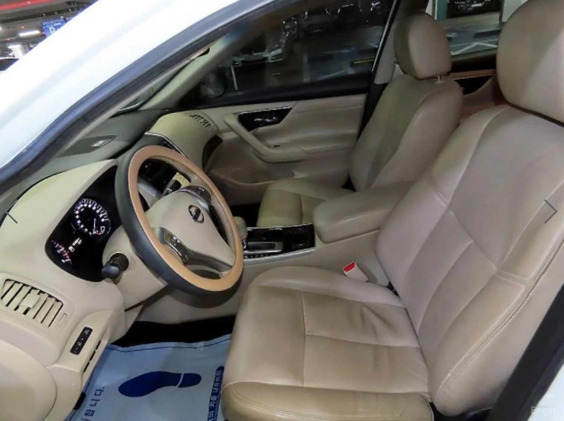 Nissan Altima превью 6