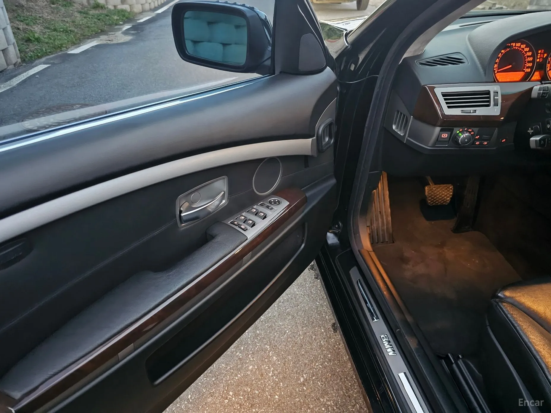 BMW 7 Series (E65) превью 16