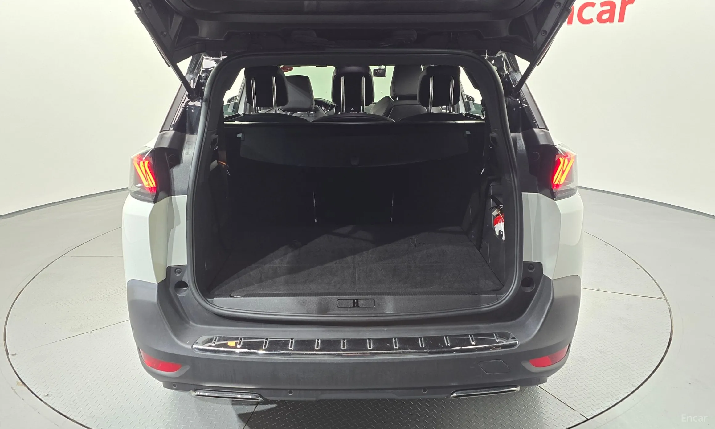 Peugeot 5008 2nd generation превью 20