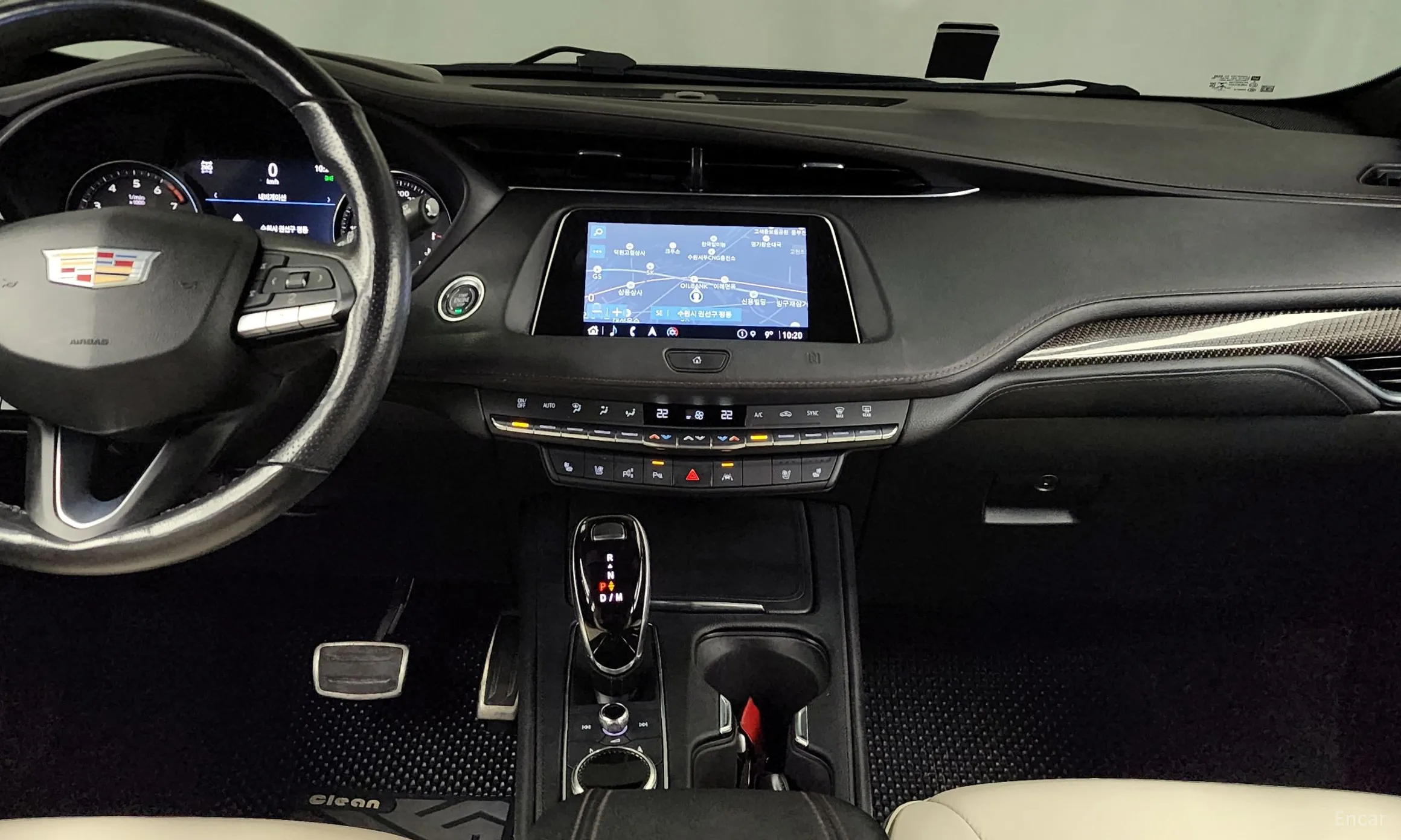 Cadillac XT4 превью 14