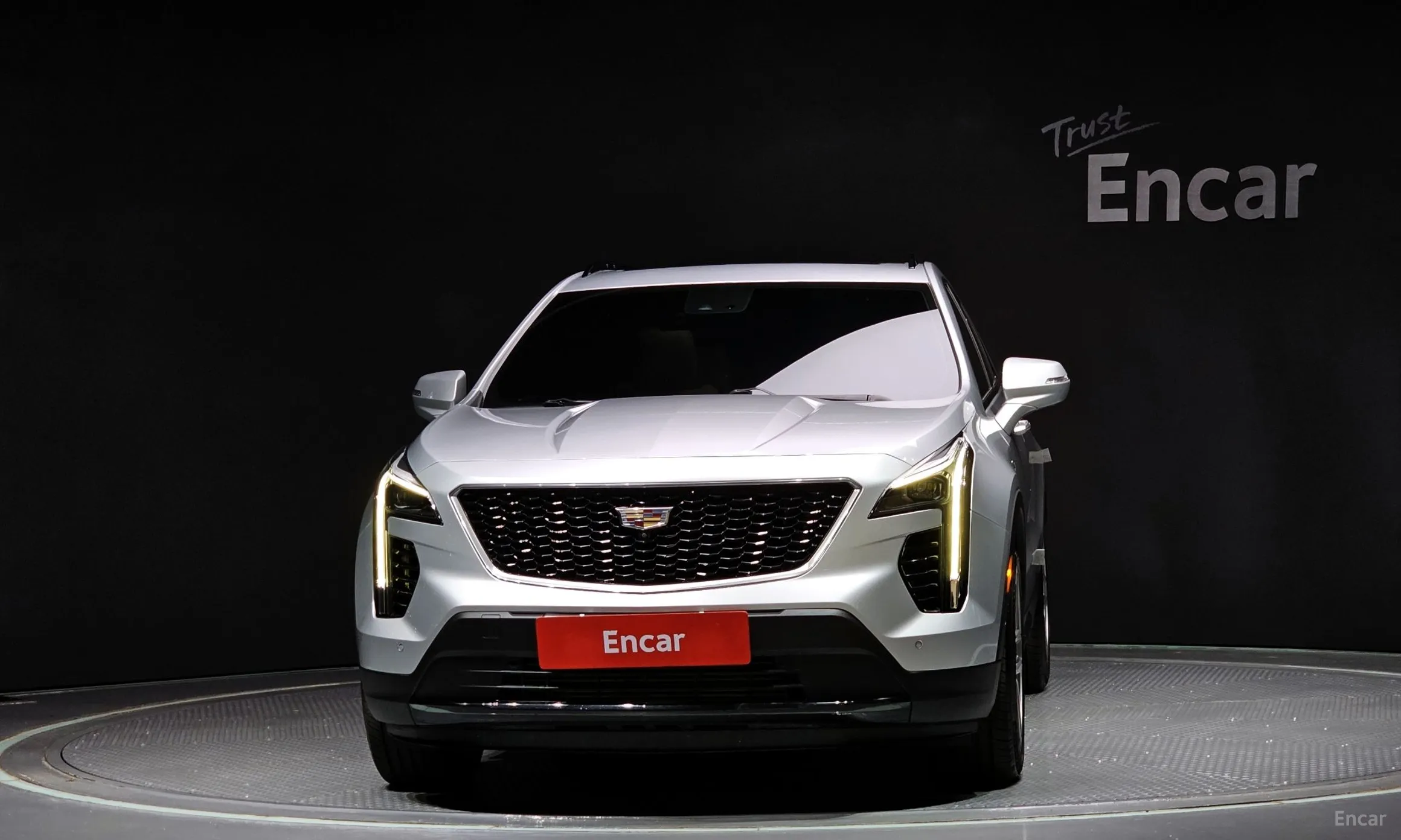 Cadillac XT4 превью 3