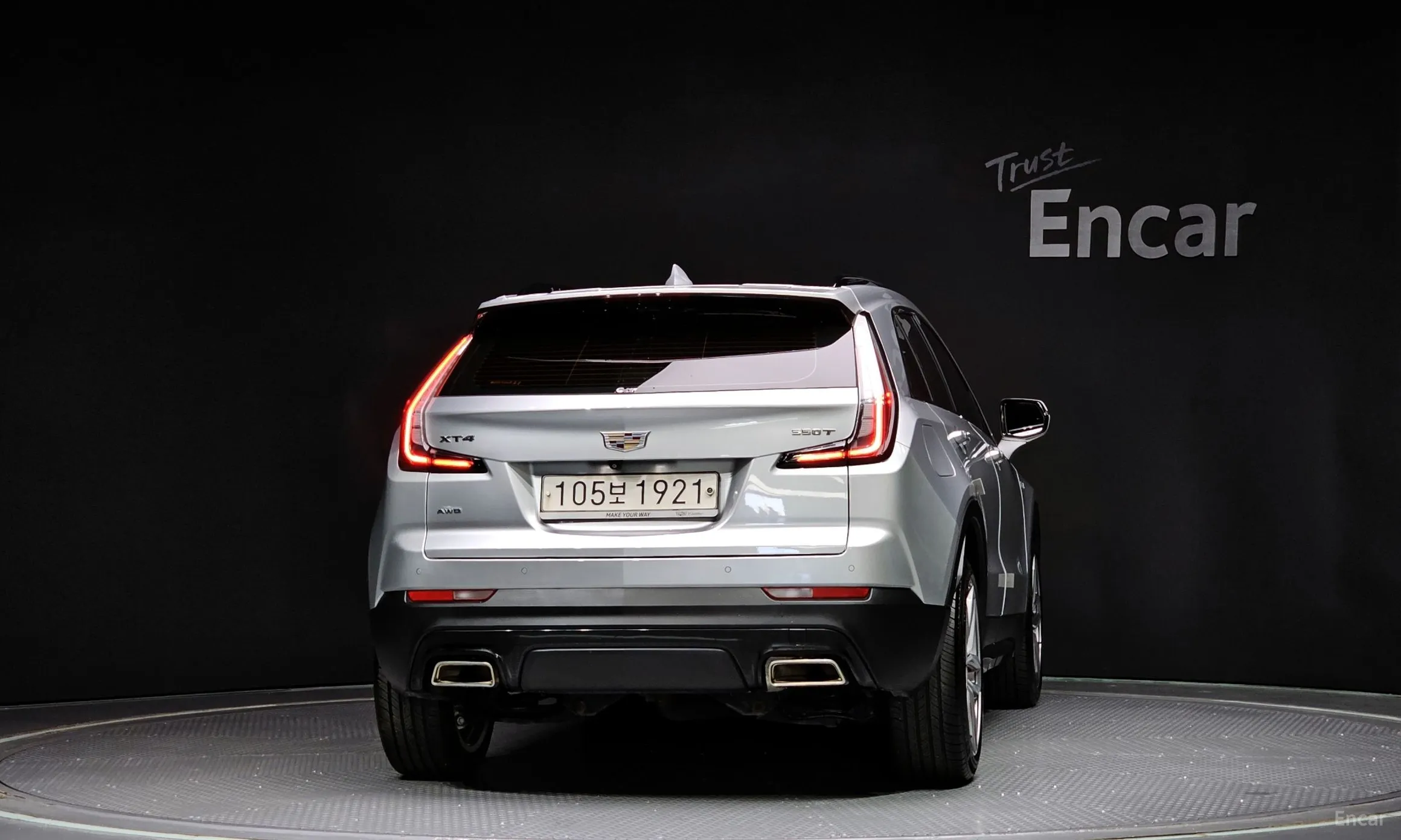 Cadillac XT4 превью 4