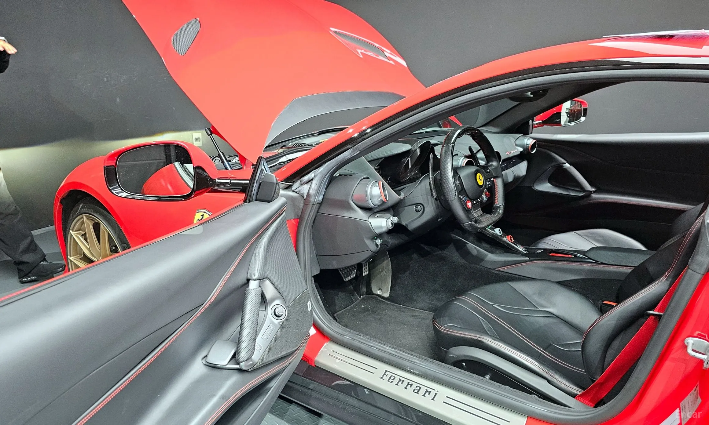 Ferrari 812 Superfast превью 11