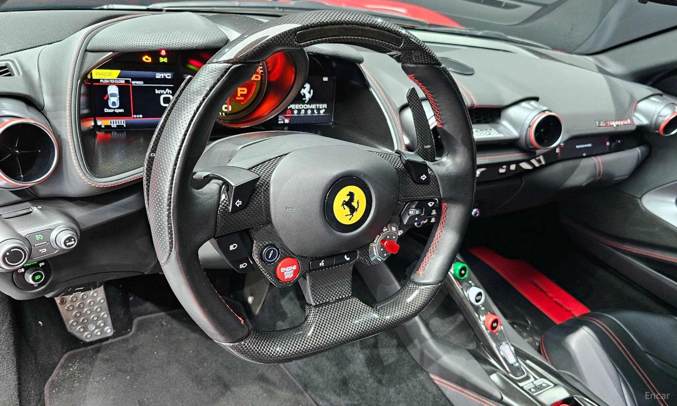 Ferrari 812 Superfast превью 12