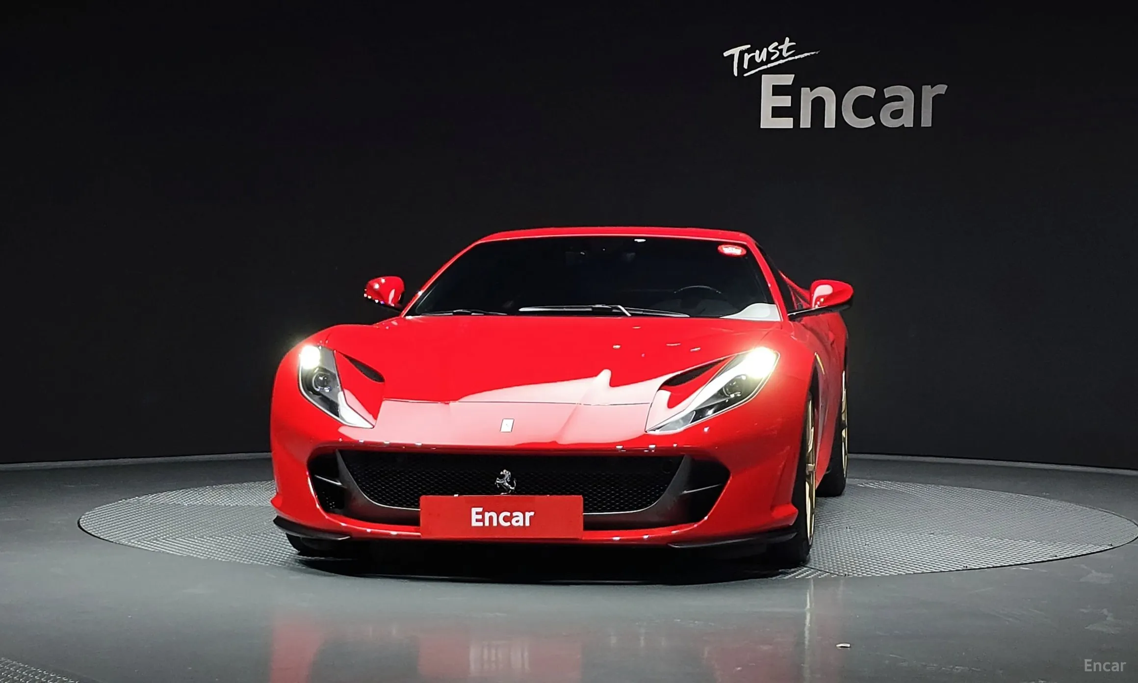 Ferrari 812 Superfast превью 3