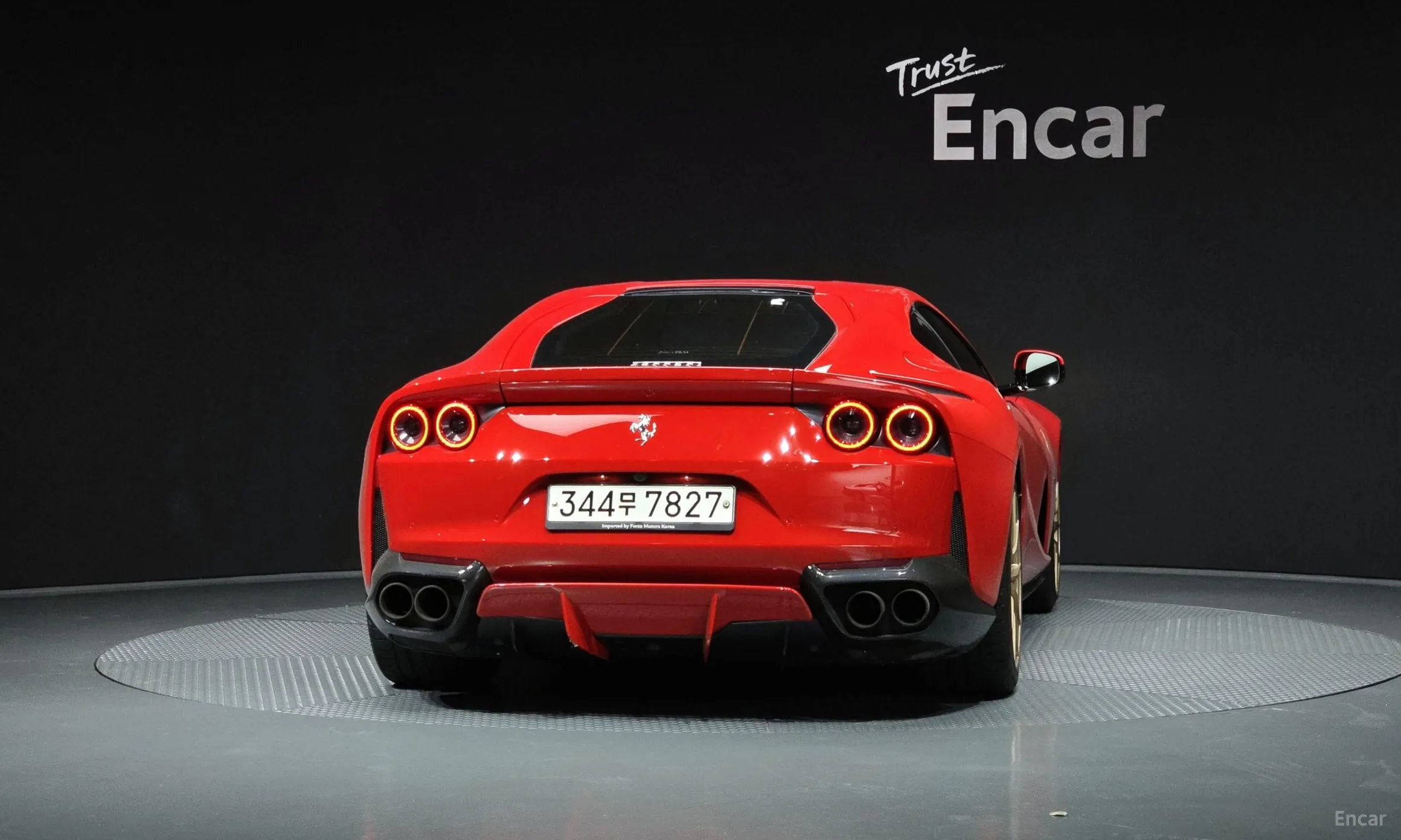 Ferrari 812 Superfast превью 4