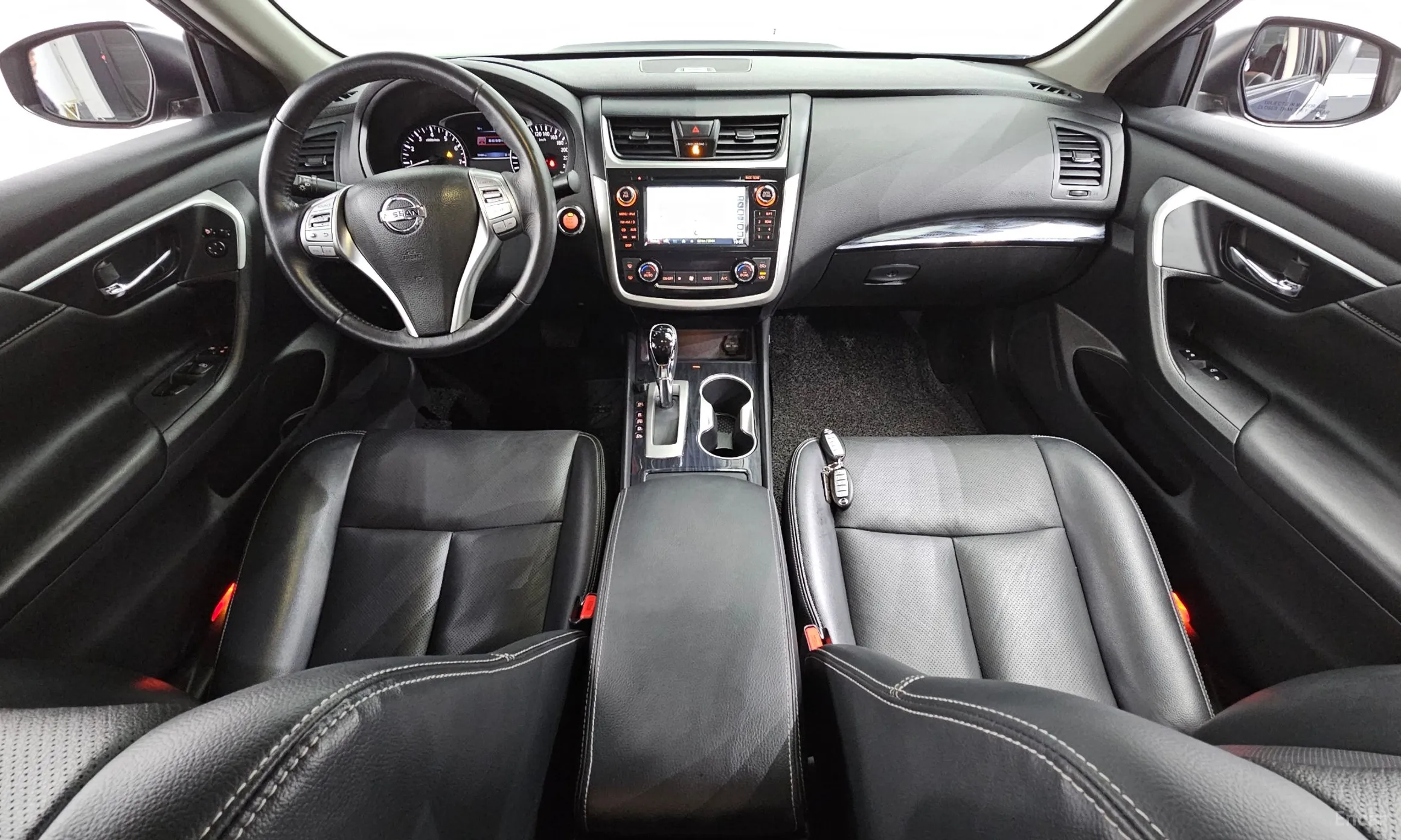 Nissan Altima превью 7