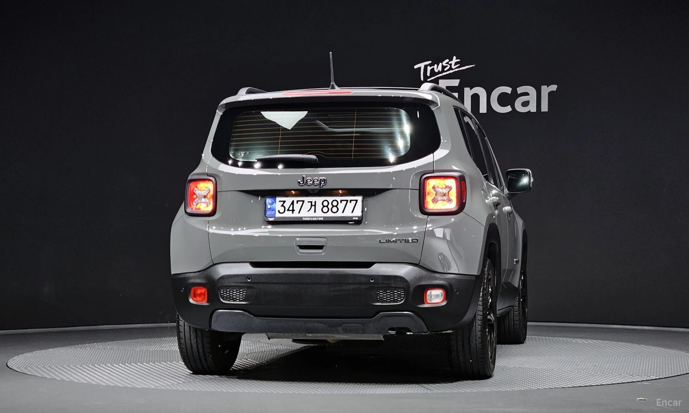 Jeep Renegade превью 4
