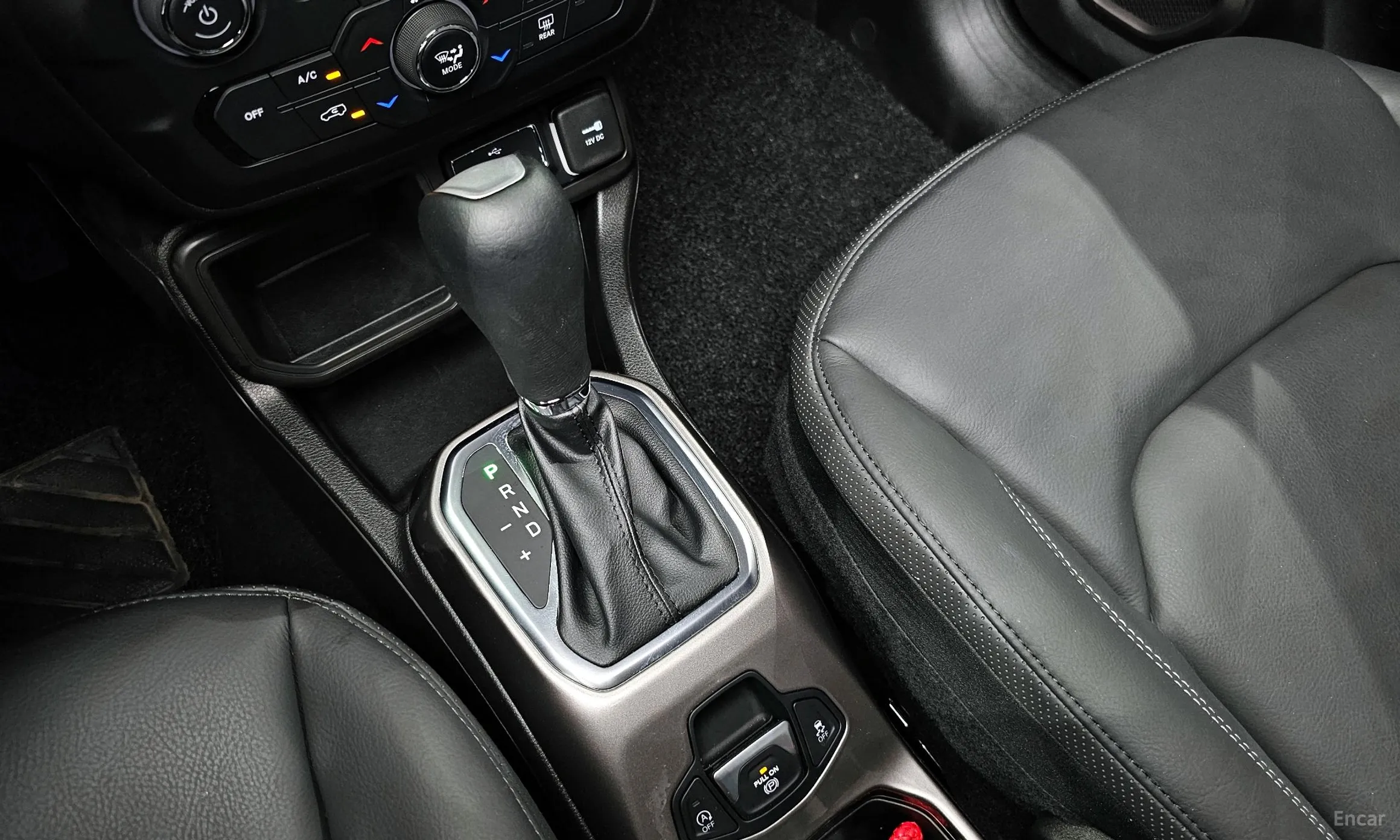Jeep Renegade превью 9