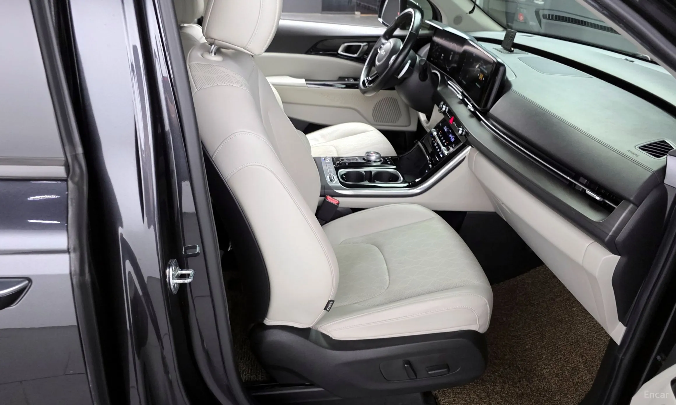 Kia Carnival Gen 4 превью 12