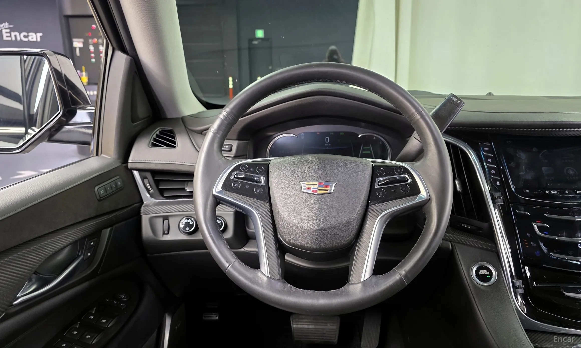 Cadillac Escalade превью 13