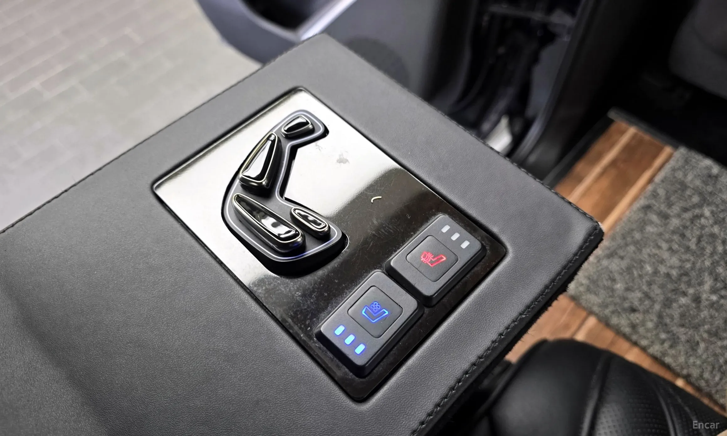 Cadillac Escalade превью 18