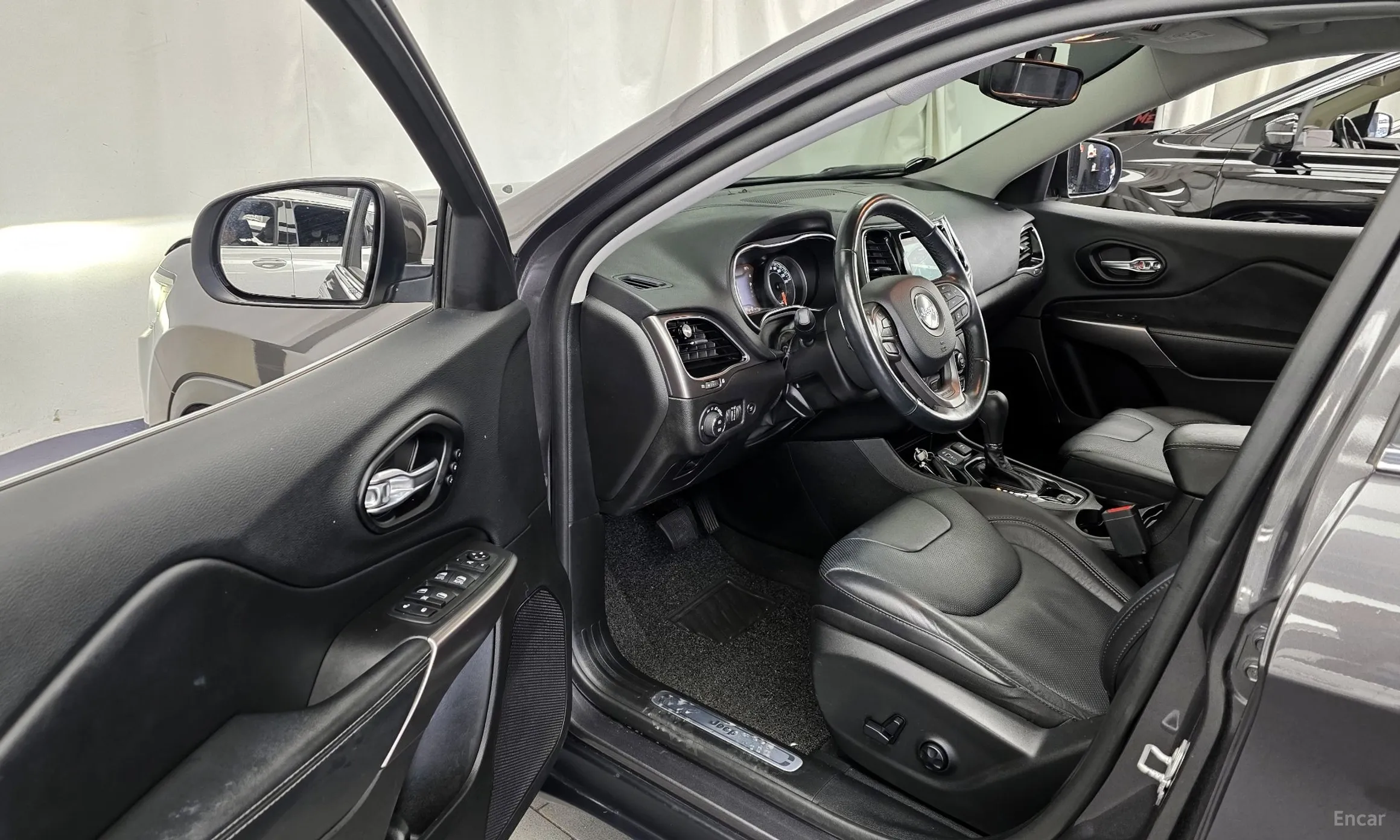 Jeep Cherokee (KL) превью 10