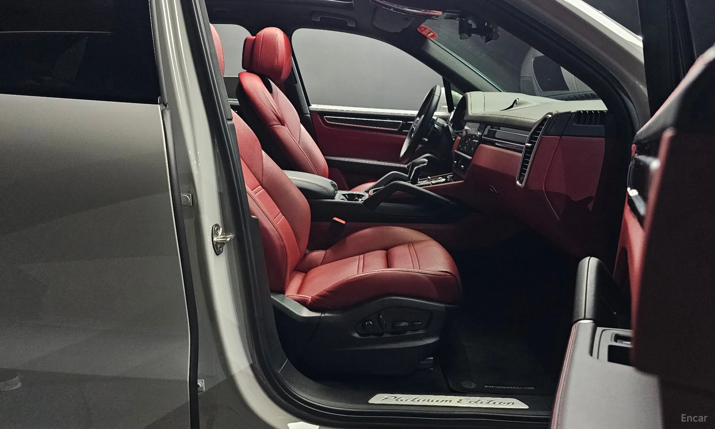 Porsche Cayenne (PO536) превью 10