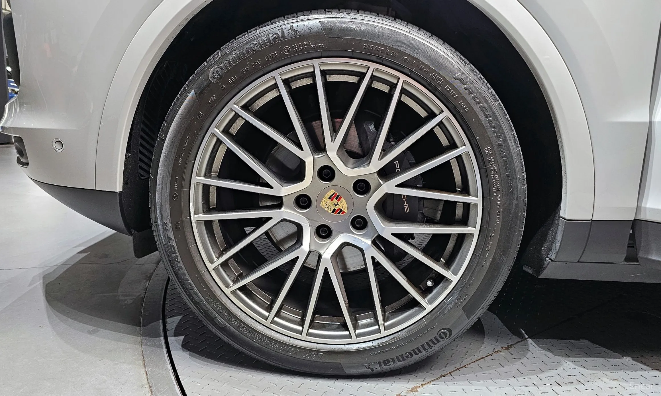 Porsche Cayenne (PO536) превью 5