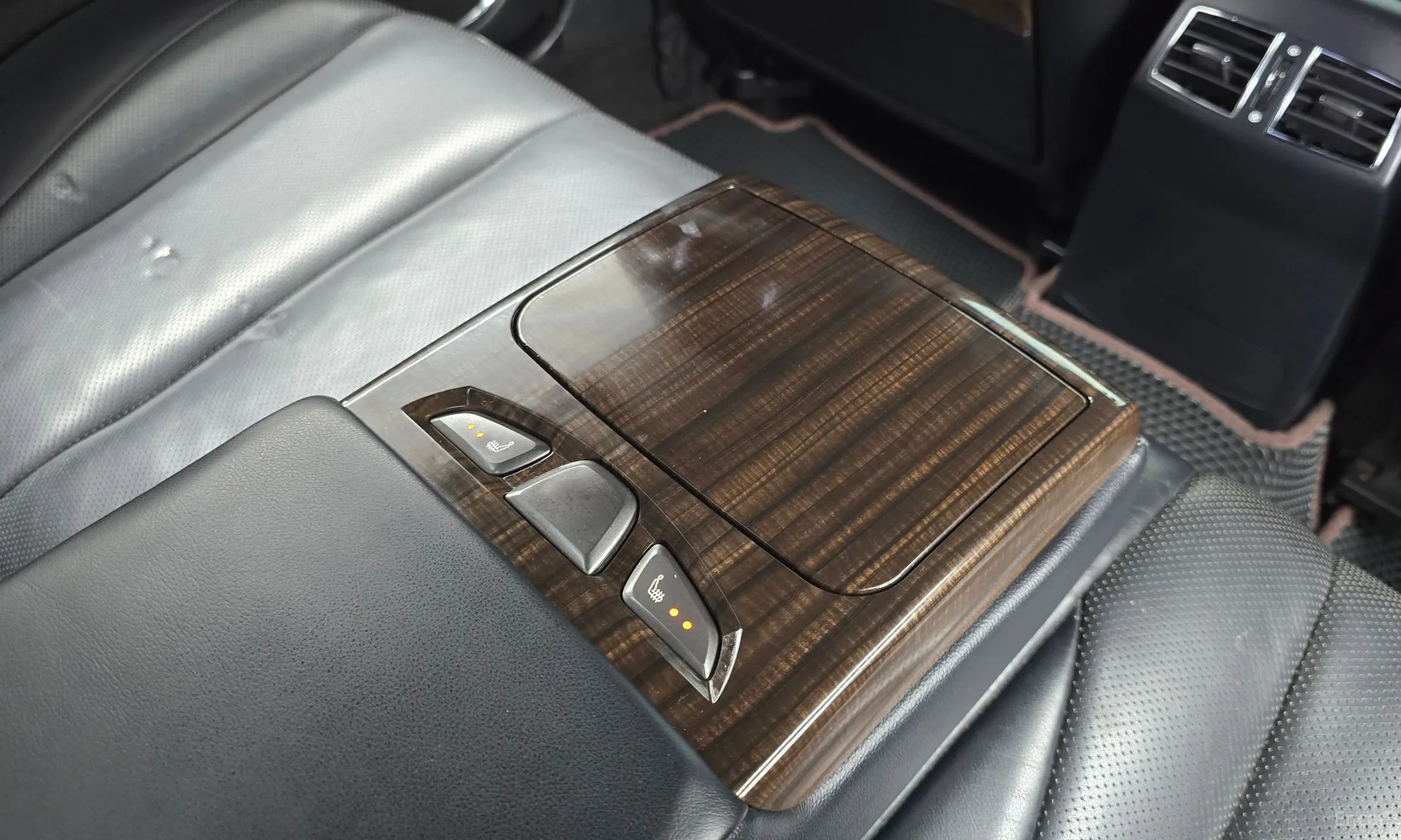 KG Mobility (SsangYong) Chairman H New Classic превью 19