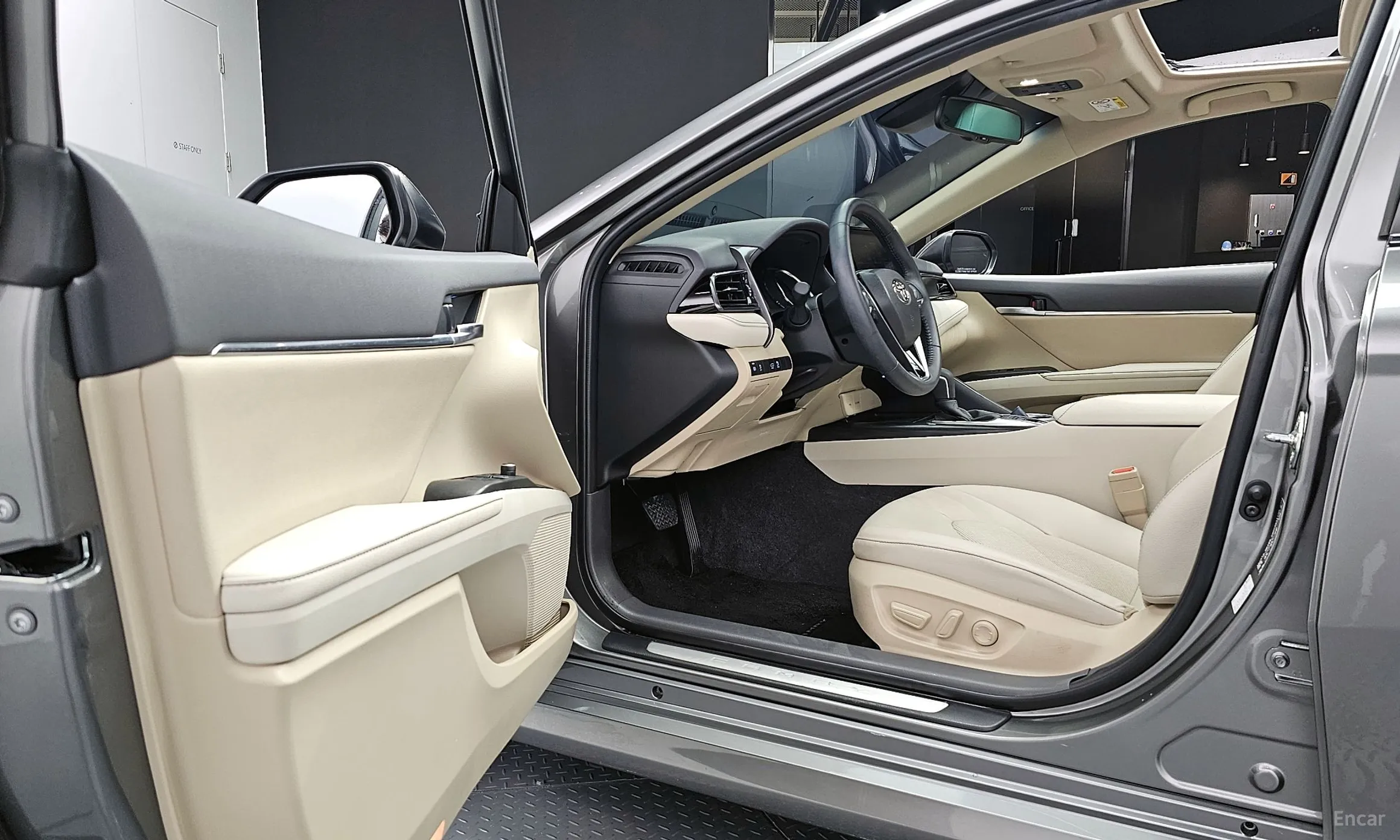 Toyota Camry (XV70) превью 10