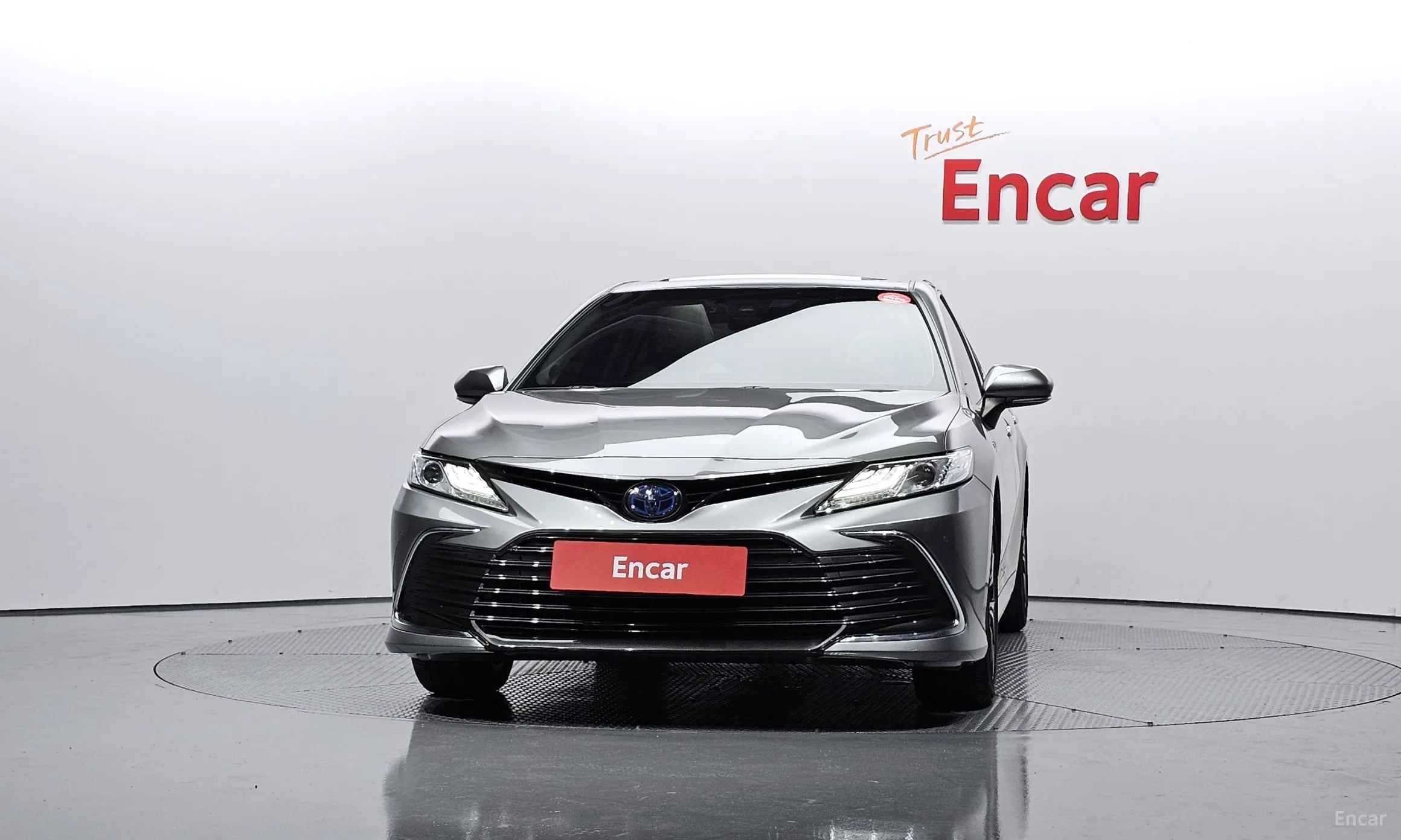 Toyota Camry (XV70) превью 3
