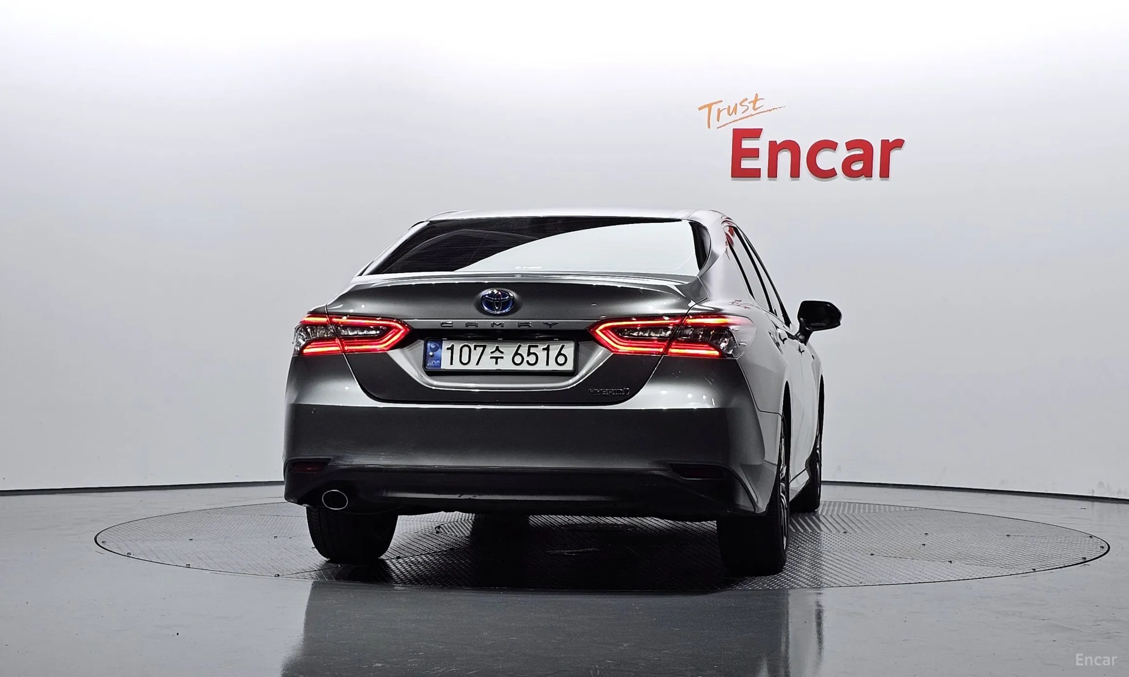 Toyota Camry (XV70) превью 4