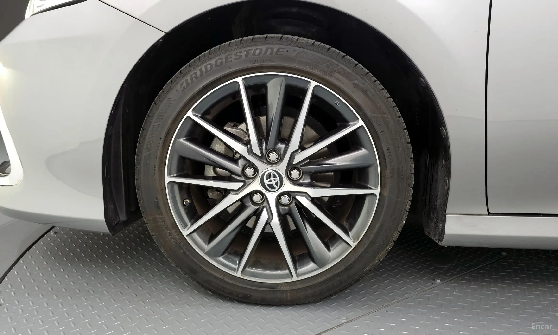Toyota Camry (XV70) превью 5