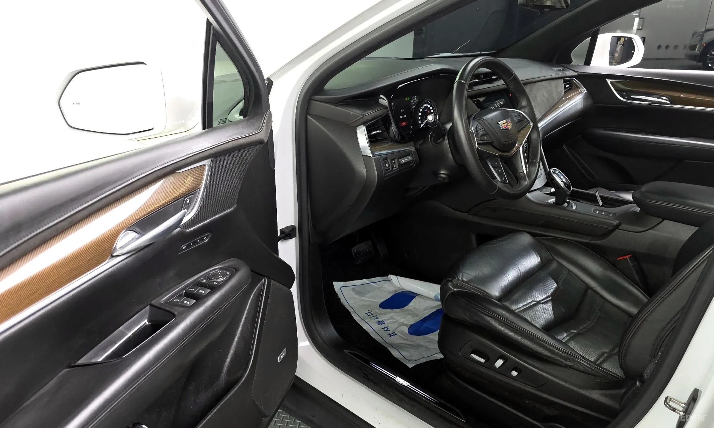 Cadillac XT5 превью 10