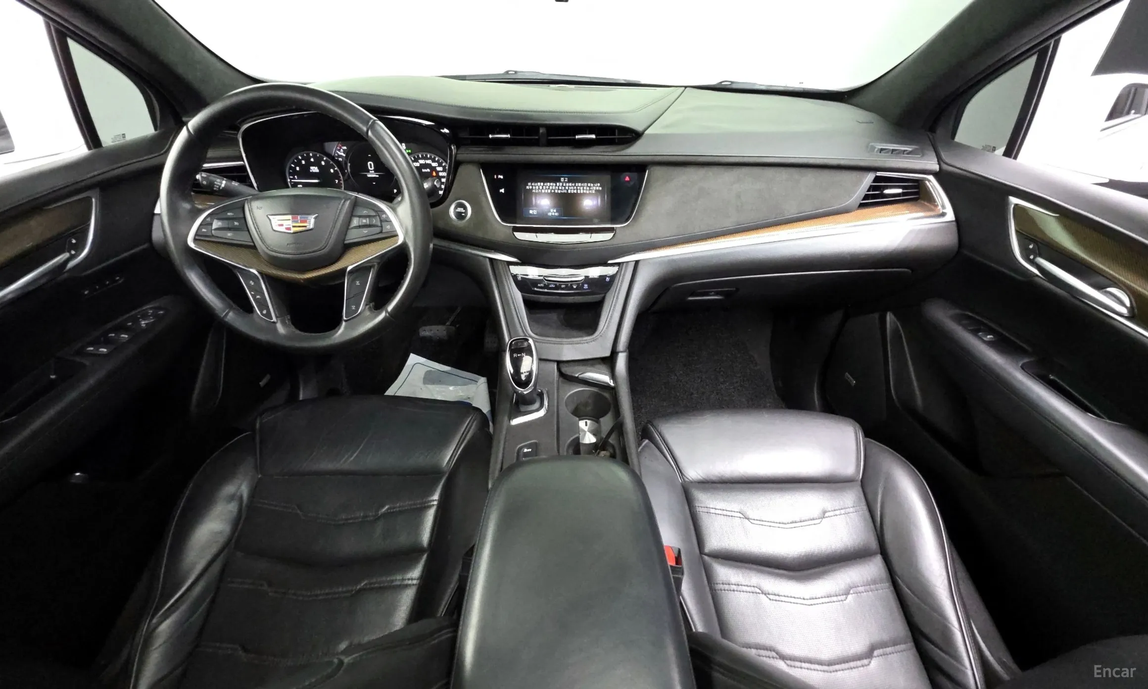 Cadillac XT5 превью 7