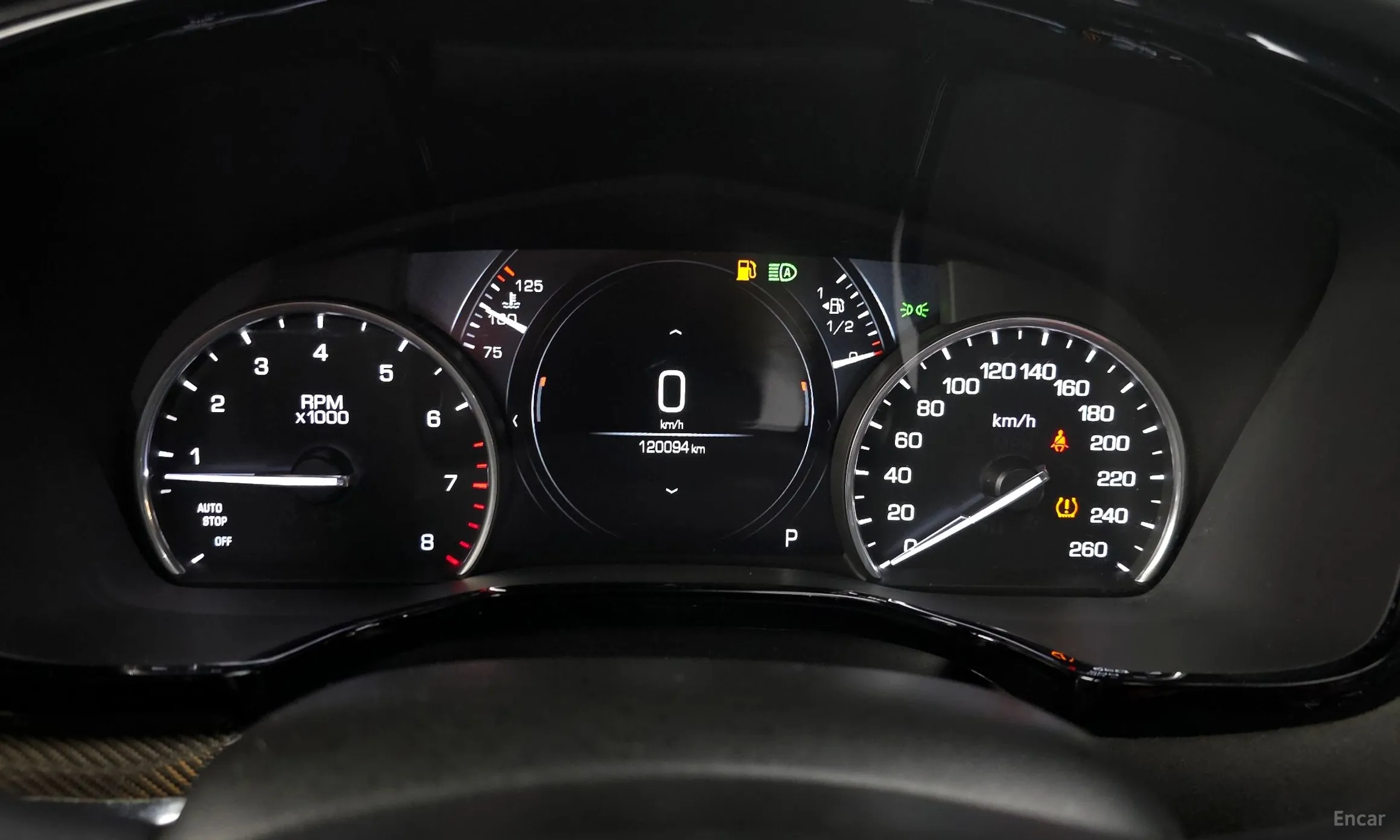 Cadillac XT5 превью 8