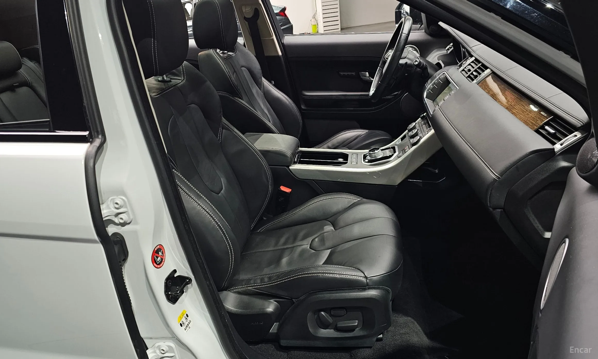 Land Rover Range Rover Evoque превью 10