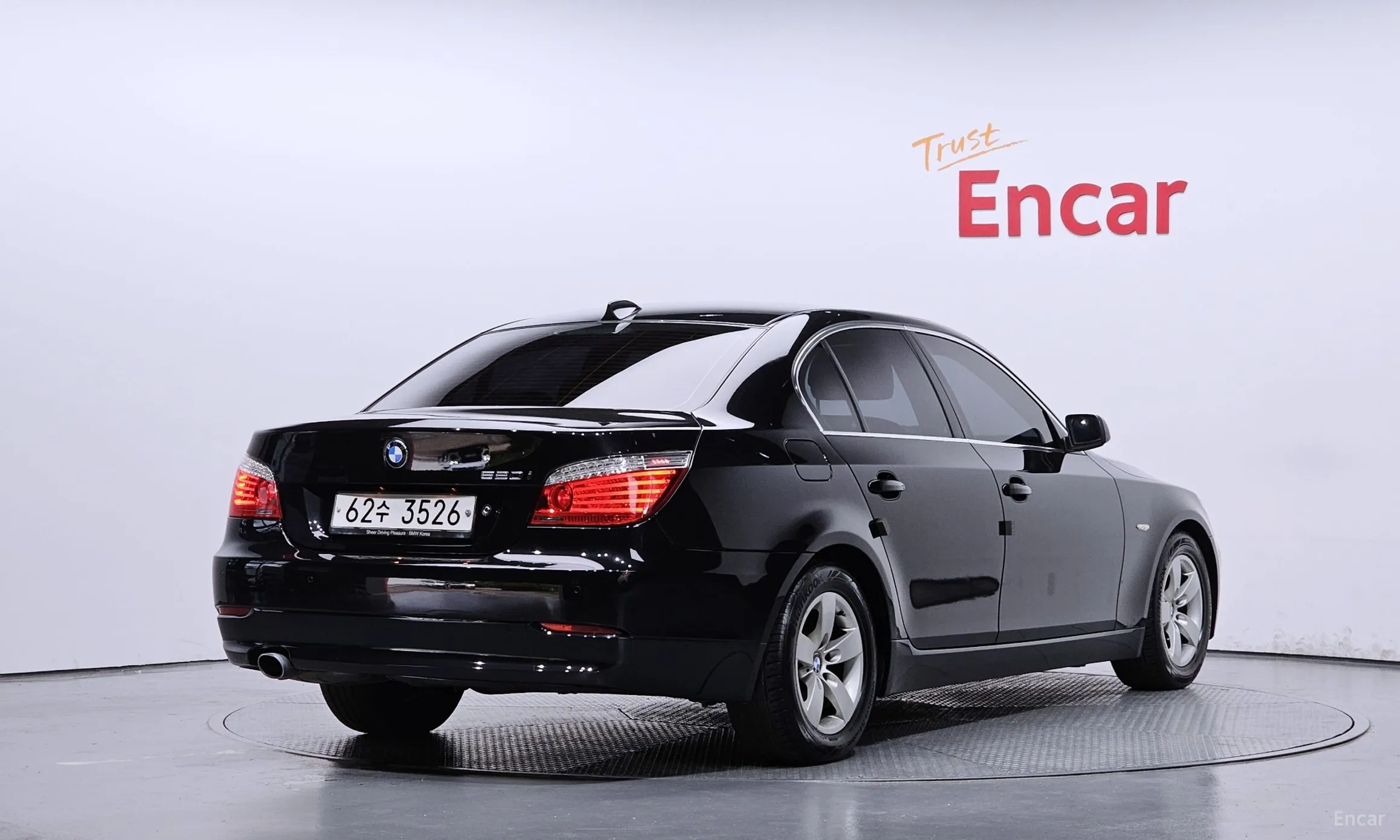 BMW 5 Series (E60) превью 2