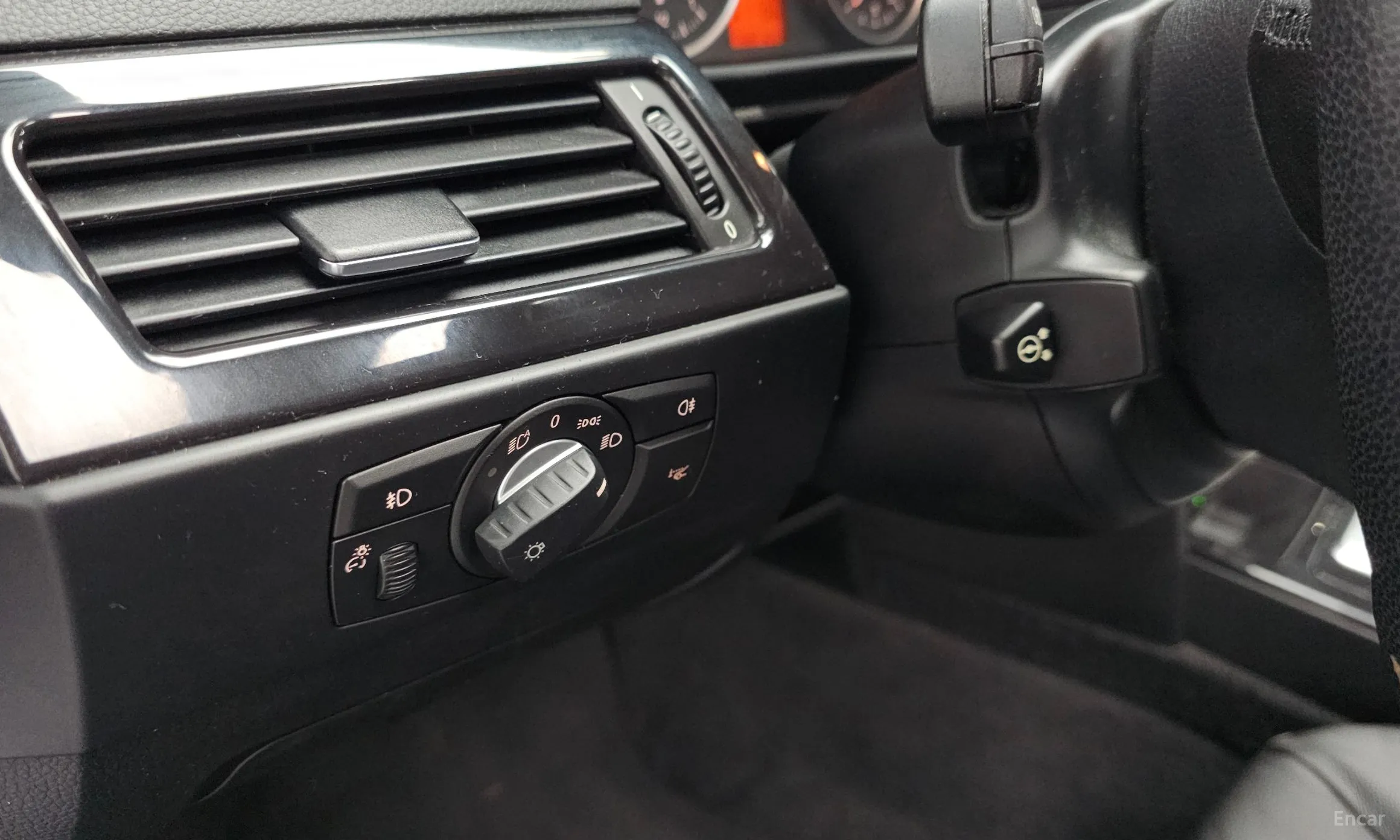 BMW 5 Series (E60) превью 17