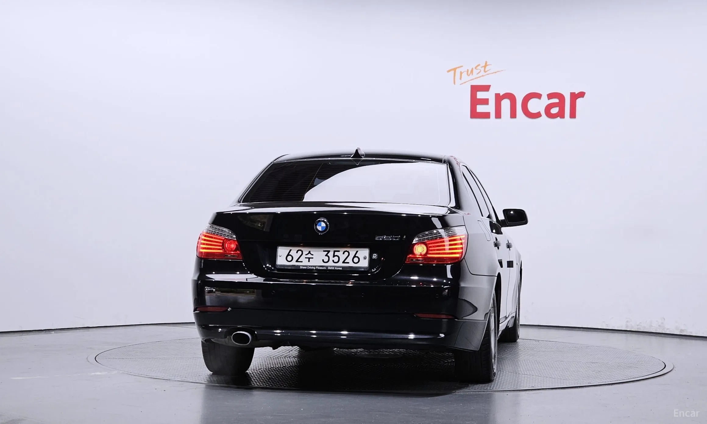 BMW 5 Series (E60) превью 4
