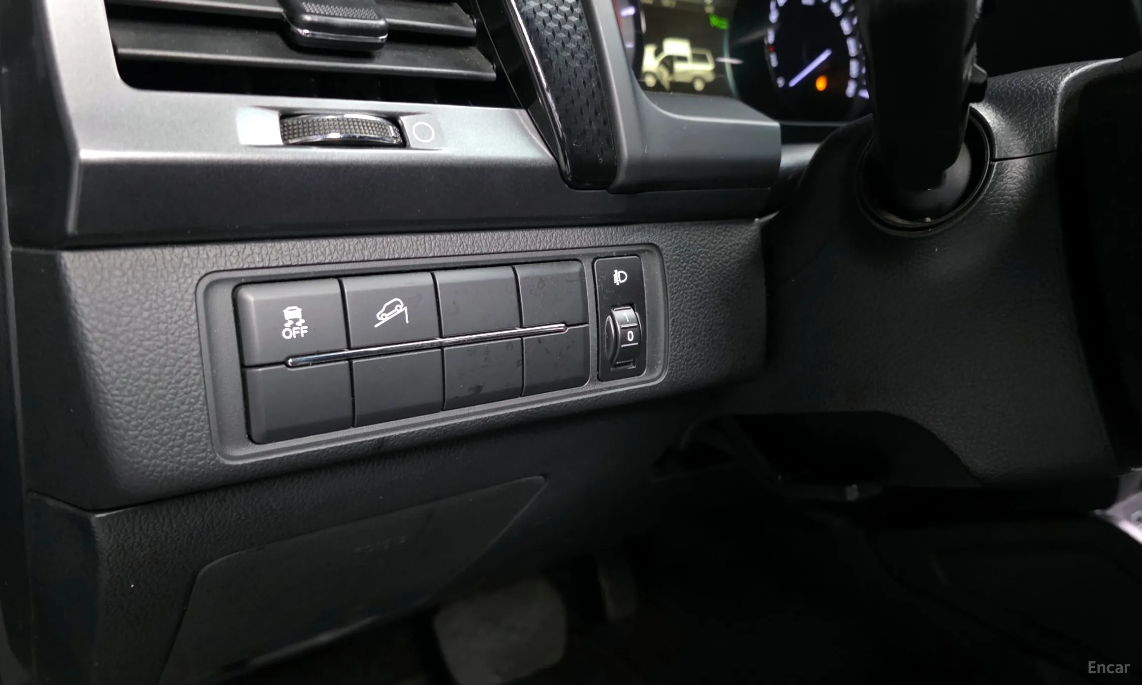 KG Mobility (SsangYong) Rexton Sports превью 15