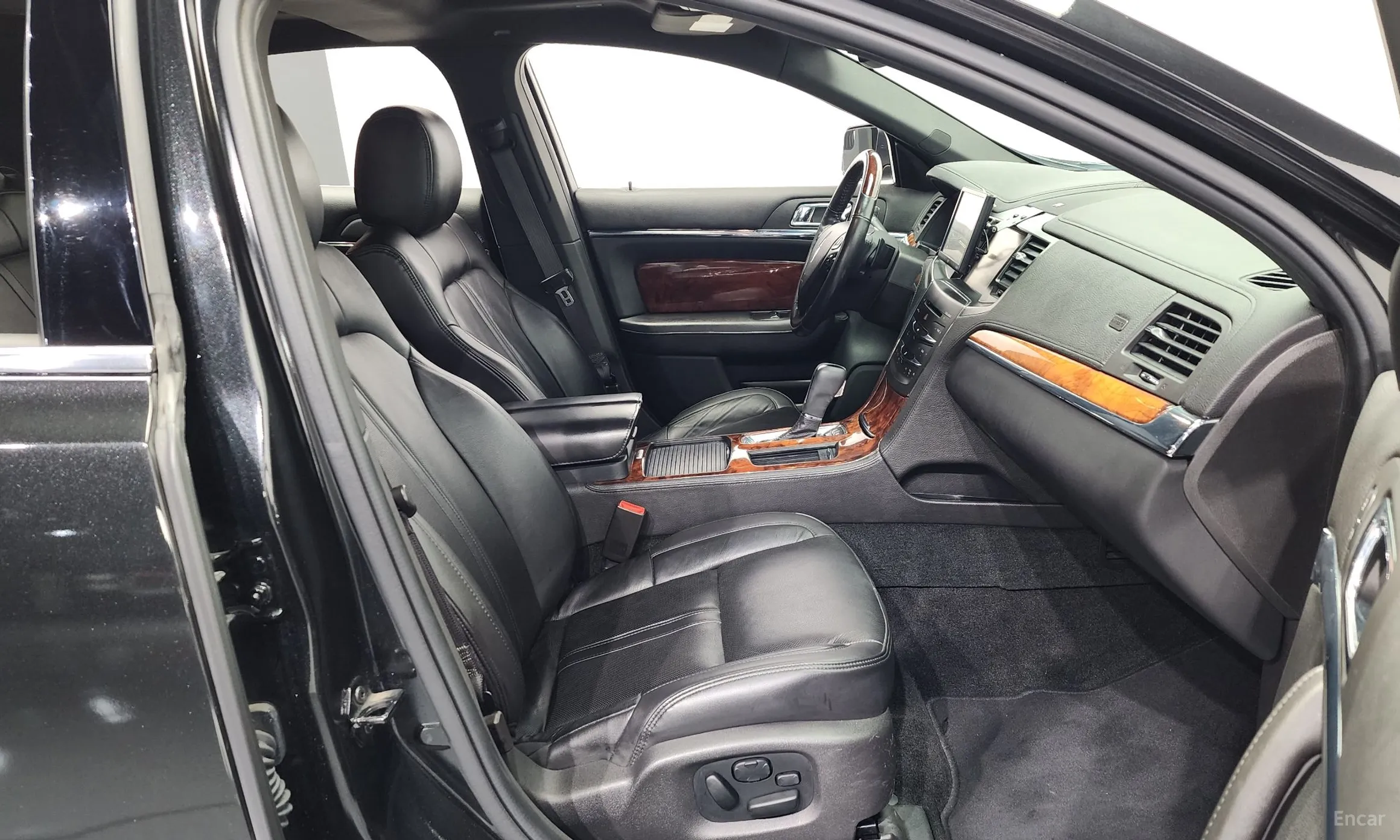 Lincoln New MKS превью 11