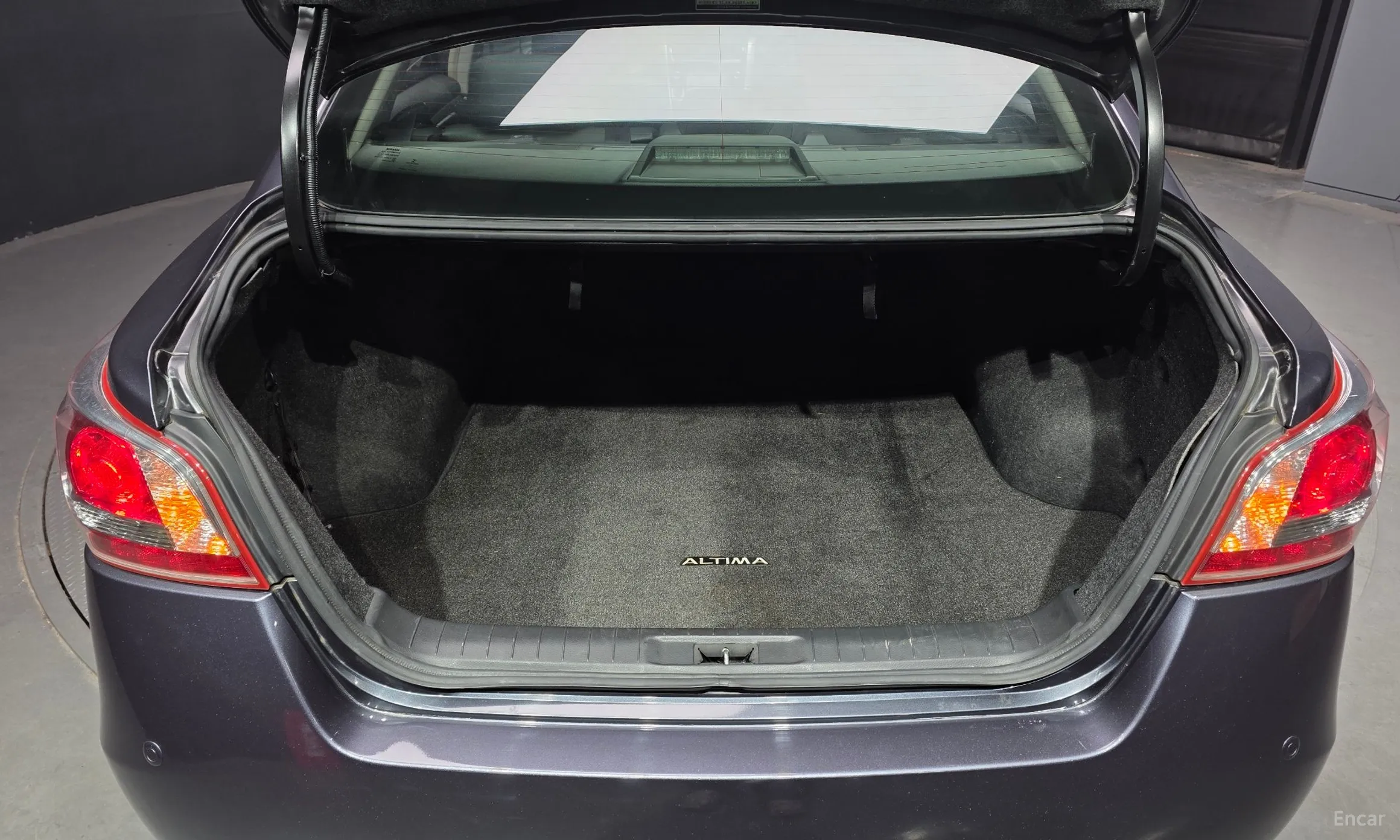Nissan Altima превью 20