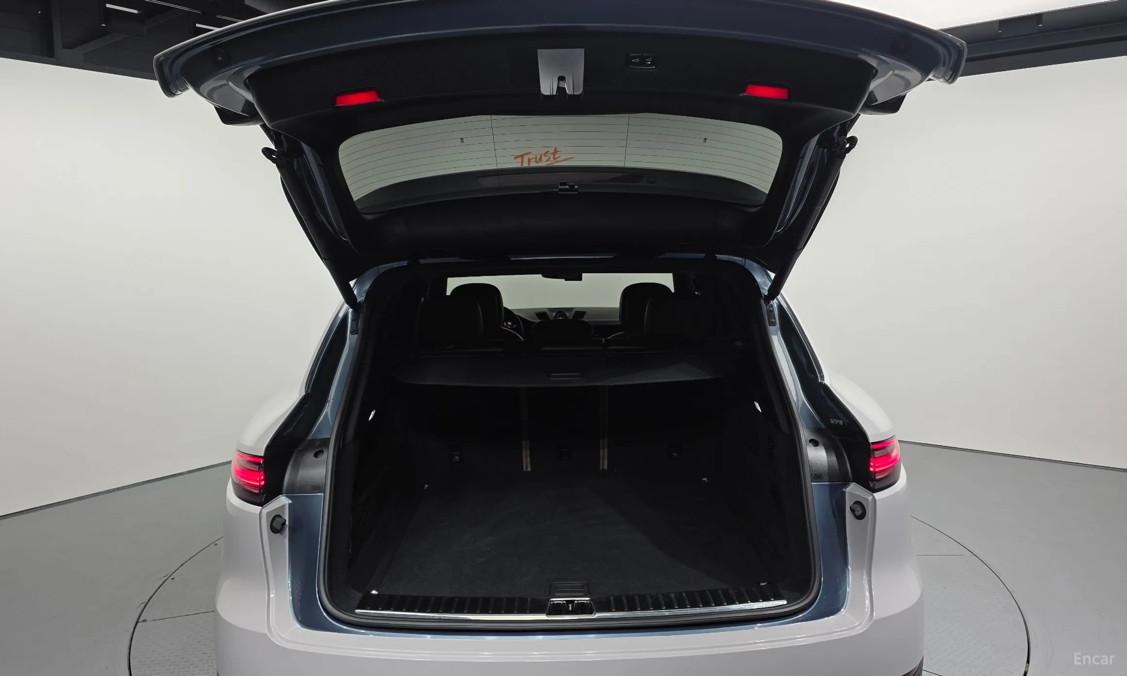 Porsche Cayenne (PO536) превью 20