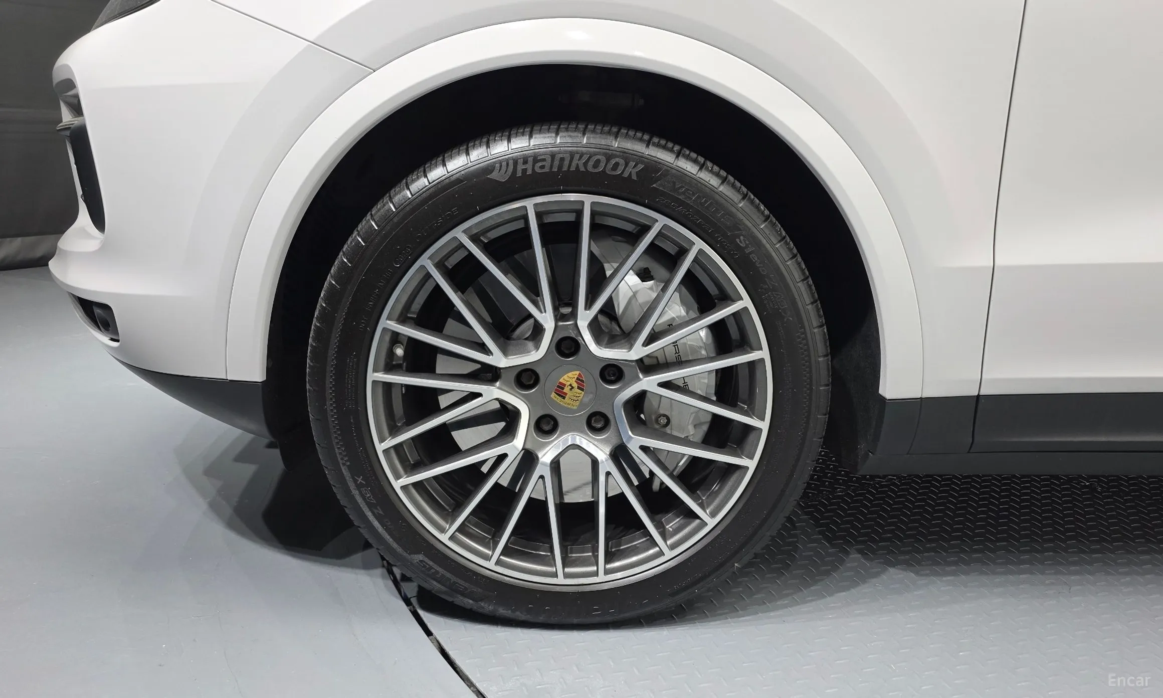 Porsche Cayenne (PO536) превью 5
