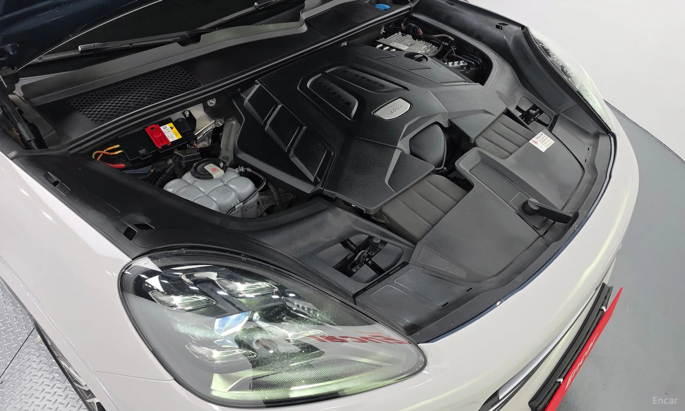 Porsche Cayenne (PO536) превью 6