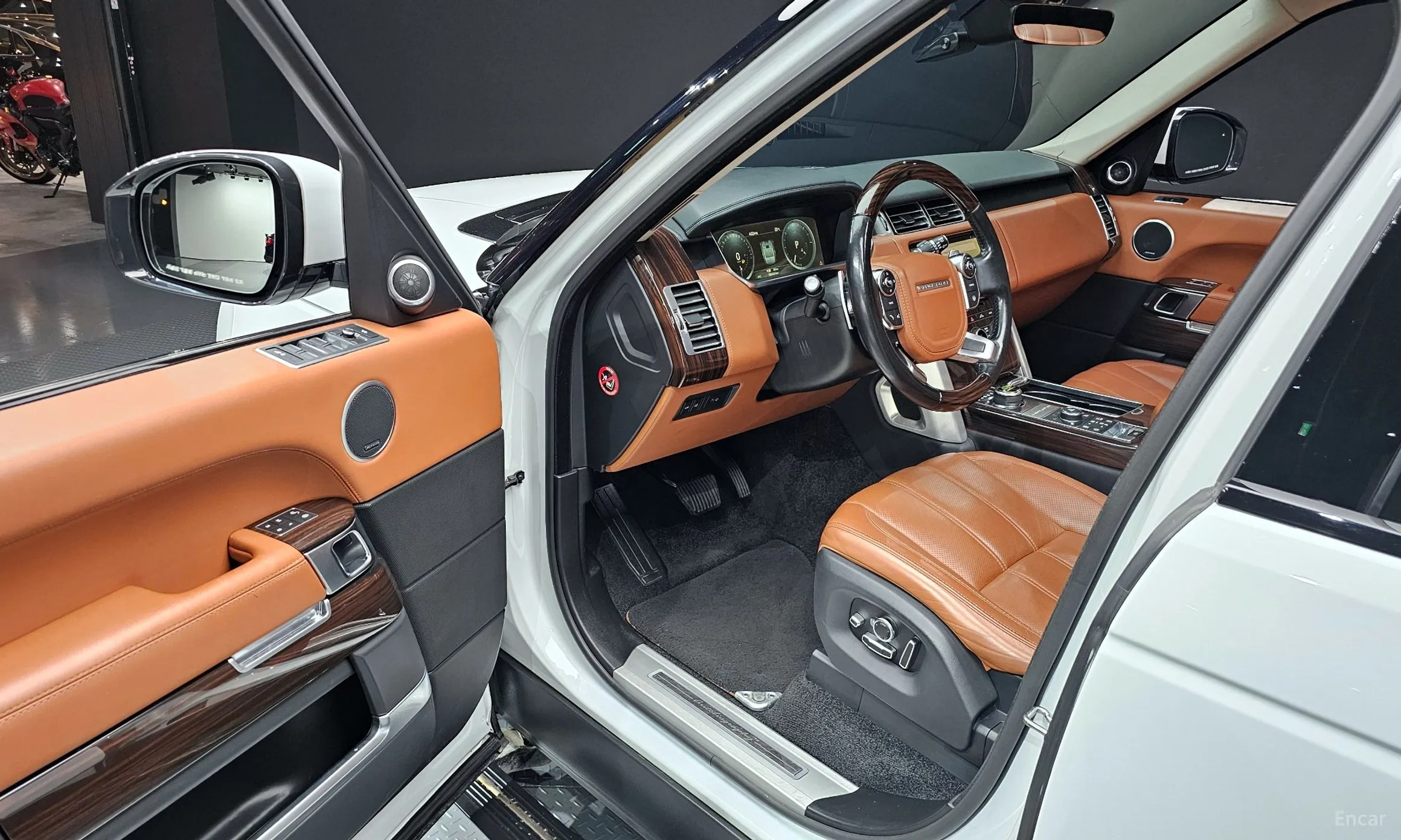 Land Rover Range Rover 4th Generation превью 11